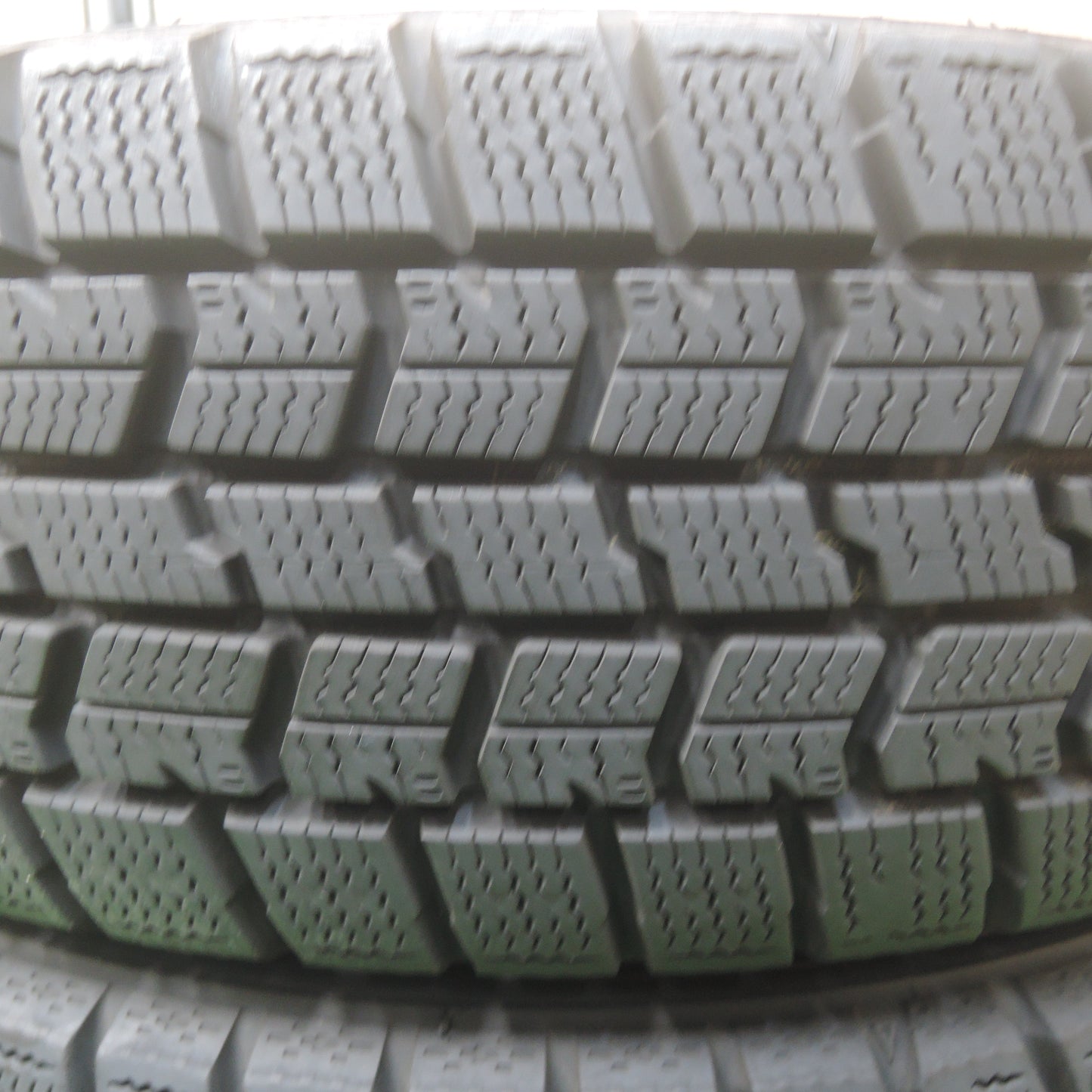 *送料無料*バリ溝！キレイ！9分★スタッドレス 165/55R15 グッドイヤー アイスナビ7 D.O.S. DOS 15インチ PCD100/4H★3120802SYス