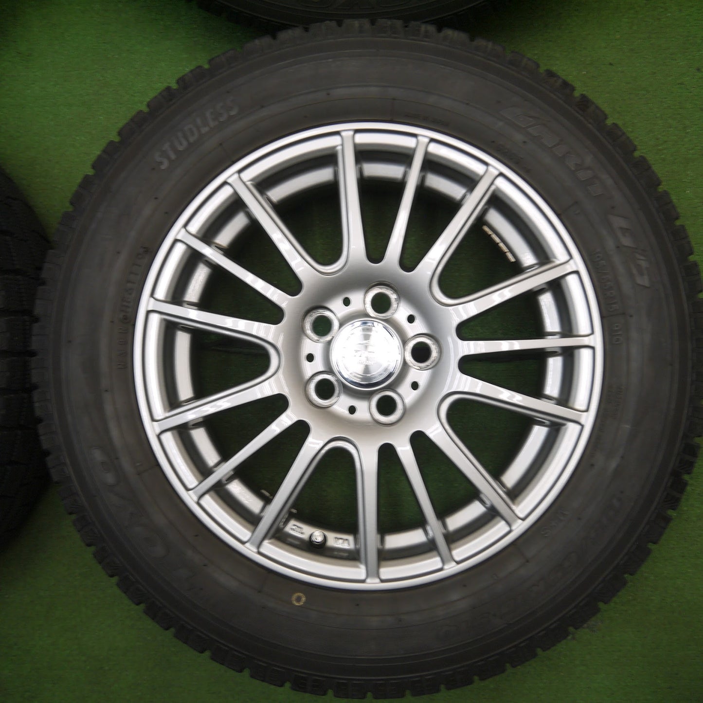 [送料無料]バリ溝！19年！綺麗！9.5分★プリウス 等 195/65R15 スタッドレス トーヨー ガリット G5 ravrion selzer ラブリオン 15インチ PCD100/5H★3071801KKス