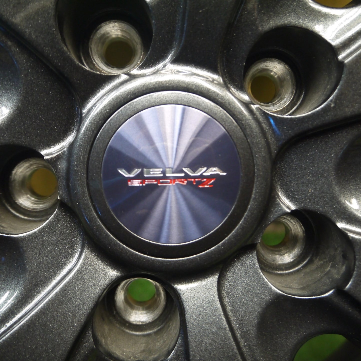 *送料無料* バリ溝！21年！キレイ！9.5分以上★スタッドレス 215/60R17 ピレリ アイスアシンメトリコ プラス VELVA SPORTZ 17インチ PCD114.3/5H★4022805Hス