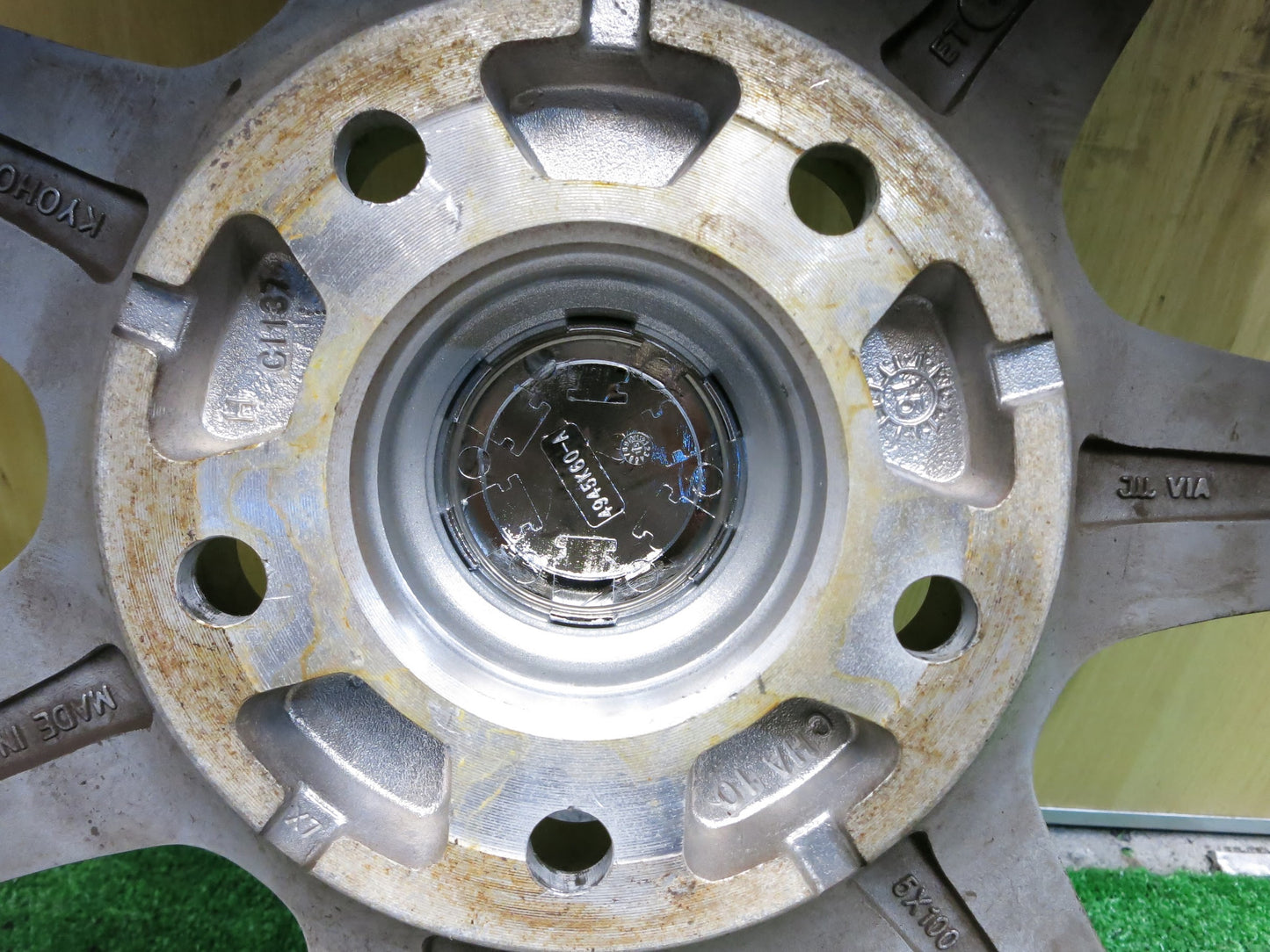 [送料無料]バリ溝！18年！キレイ！9.5分★スタッドレス 215/60R16 トーヨー ガリット G5 Devotion デボーション 16インチ PCD114.3/5H★2112506Hス