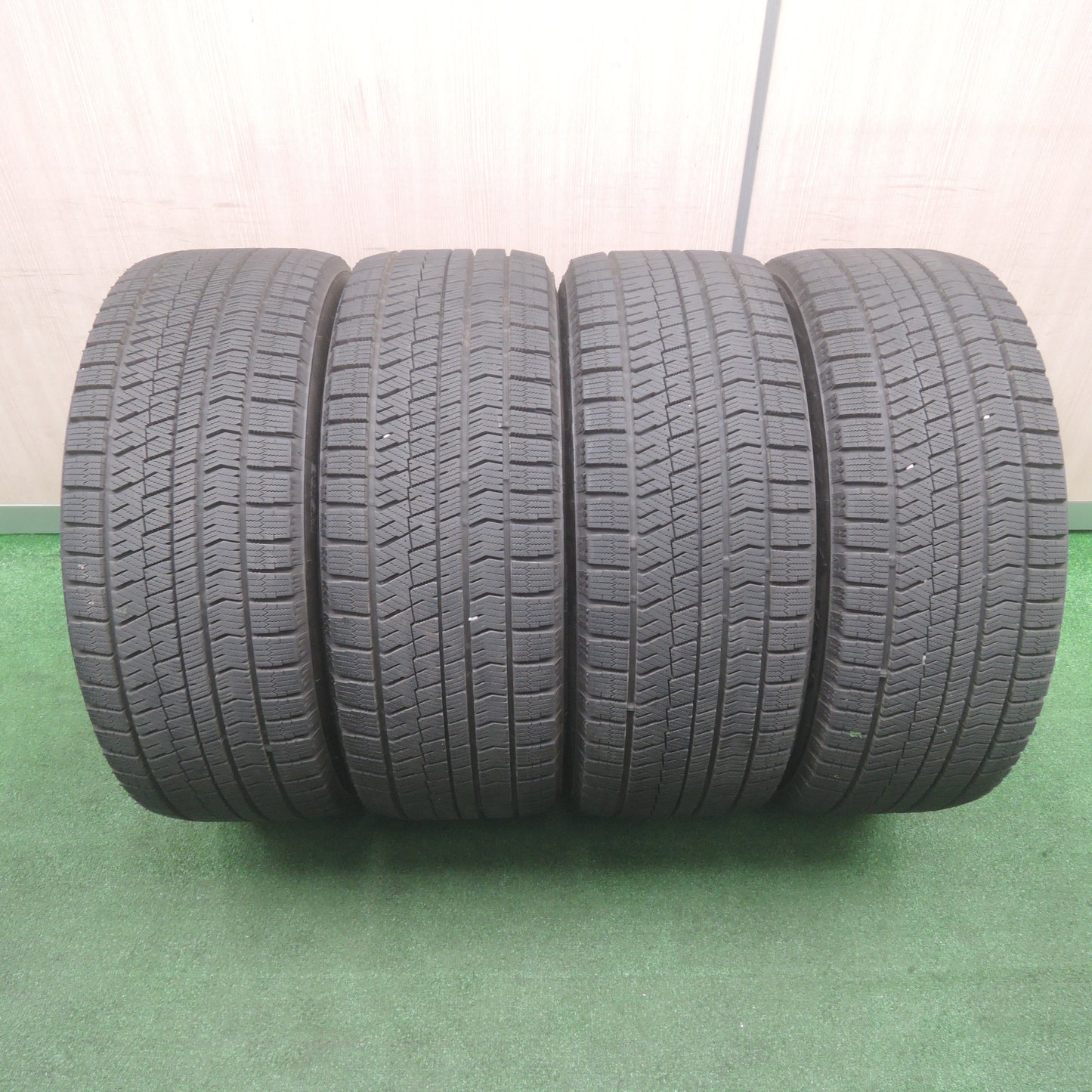 *送料無料*バリ溝！20年！キレイ！9.5分★BMW ベンツ 等  MAK LUFT FF 245/45R18 スタッドレス ブリヂストン ブリザック VRX2 18インチ PCD112/5H★3111401TNス