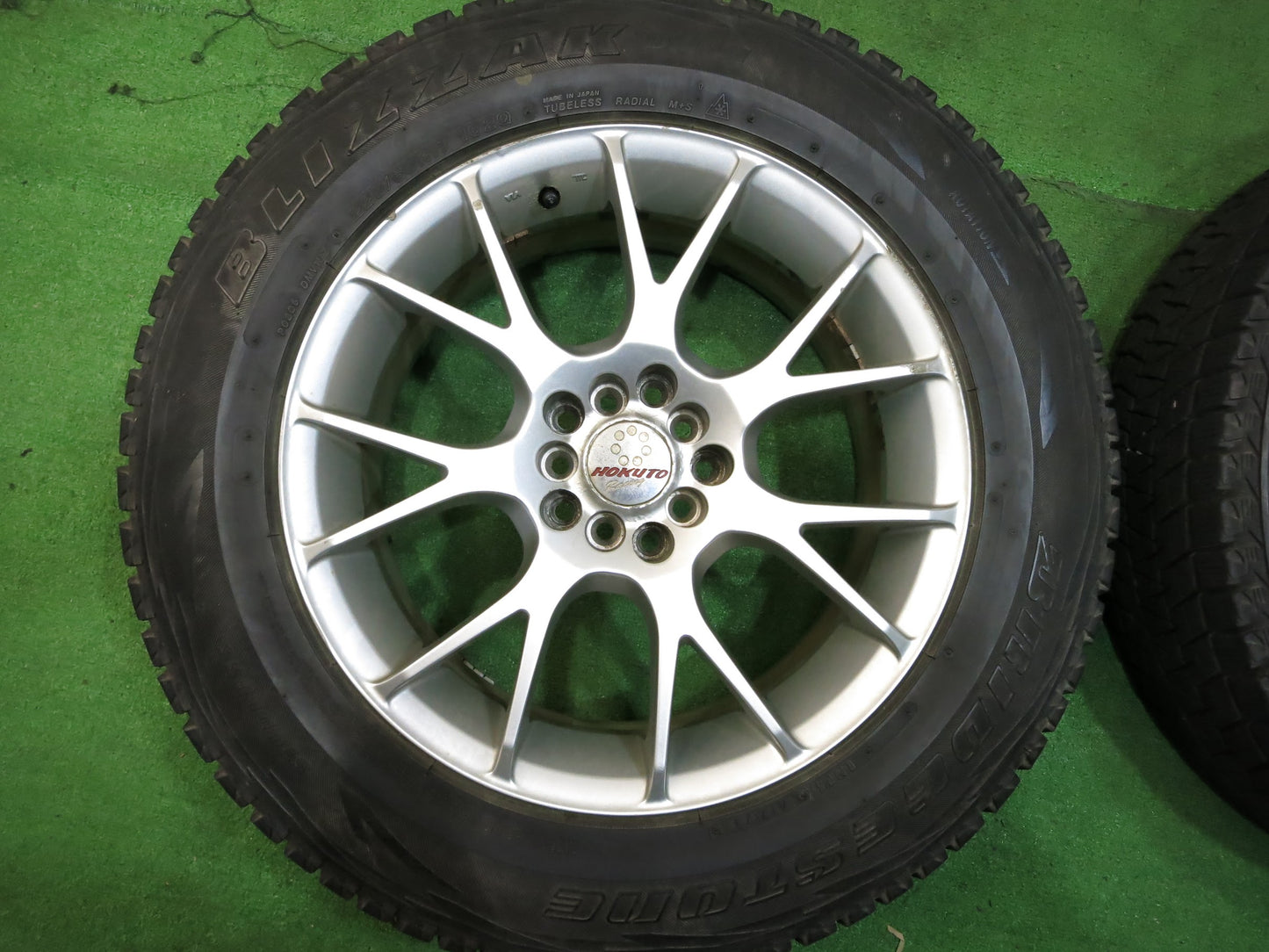 [送料無料]4本価格★スタッドレス 225/65R17 HOKUTO Racing ブリヂストン ブリザック DM-V1 ホクト レーシング 17インチ PCD100 114.3/5H マルチ★2120202Hス