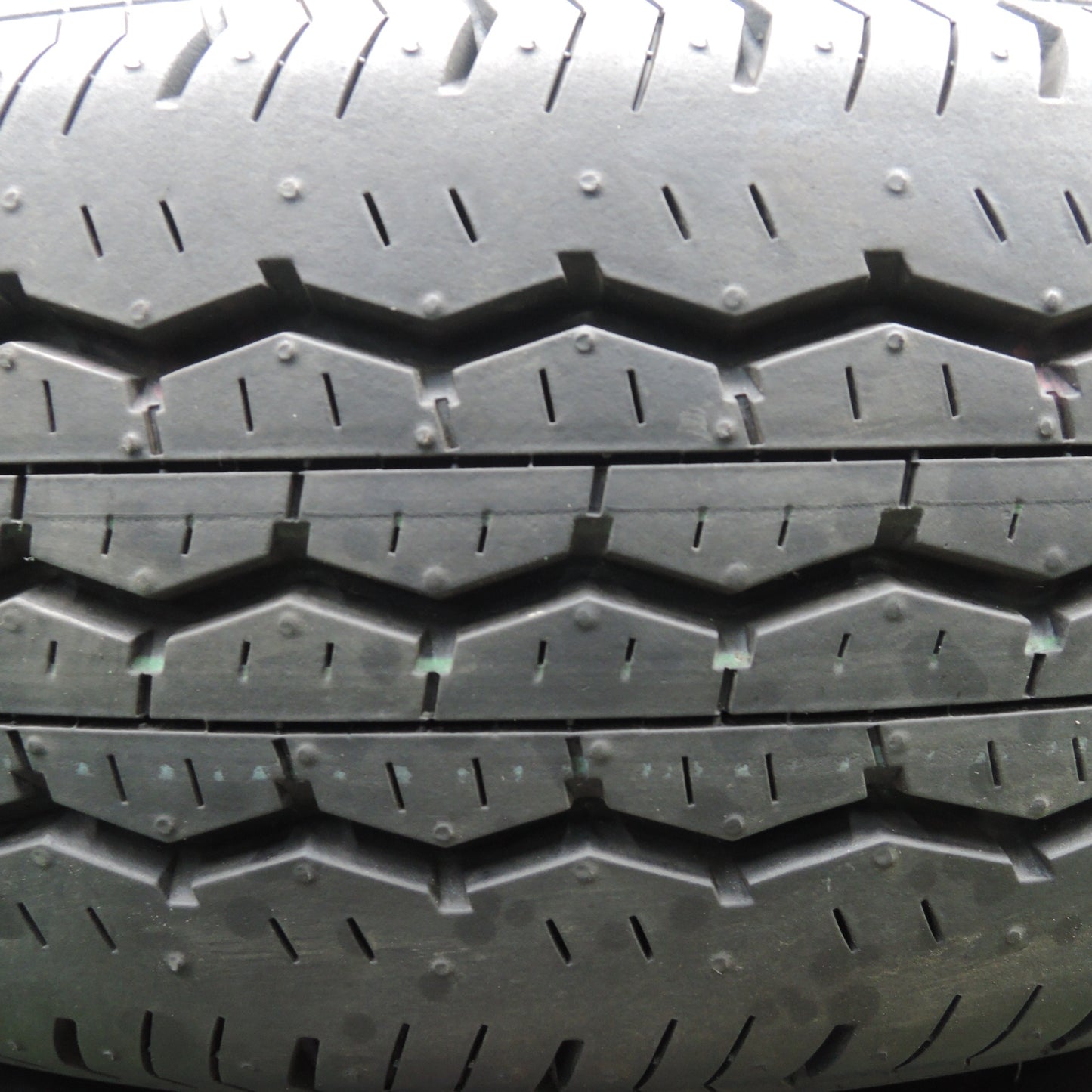 *送料無料* 新車外し！23年★トヨタ ハイエース 純正 スチール 195/80R15 107/105N ブリヂストン エコピア RD613 PCD139.7/6H★4020405HAノ