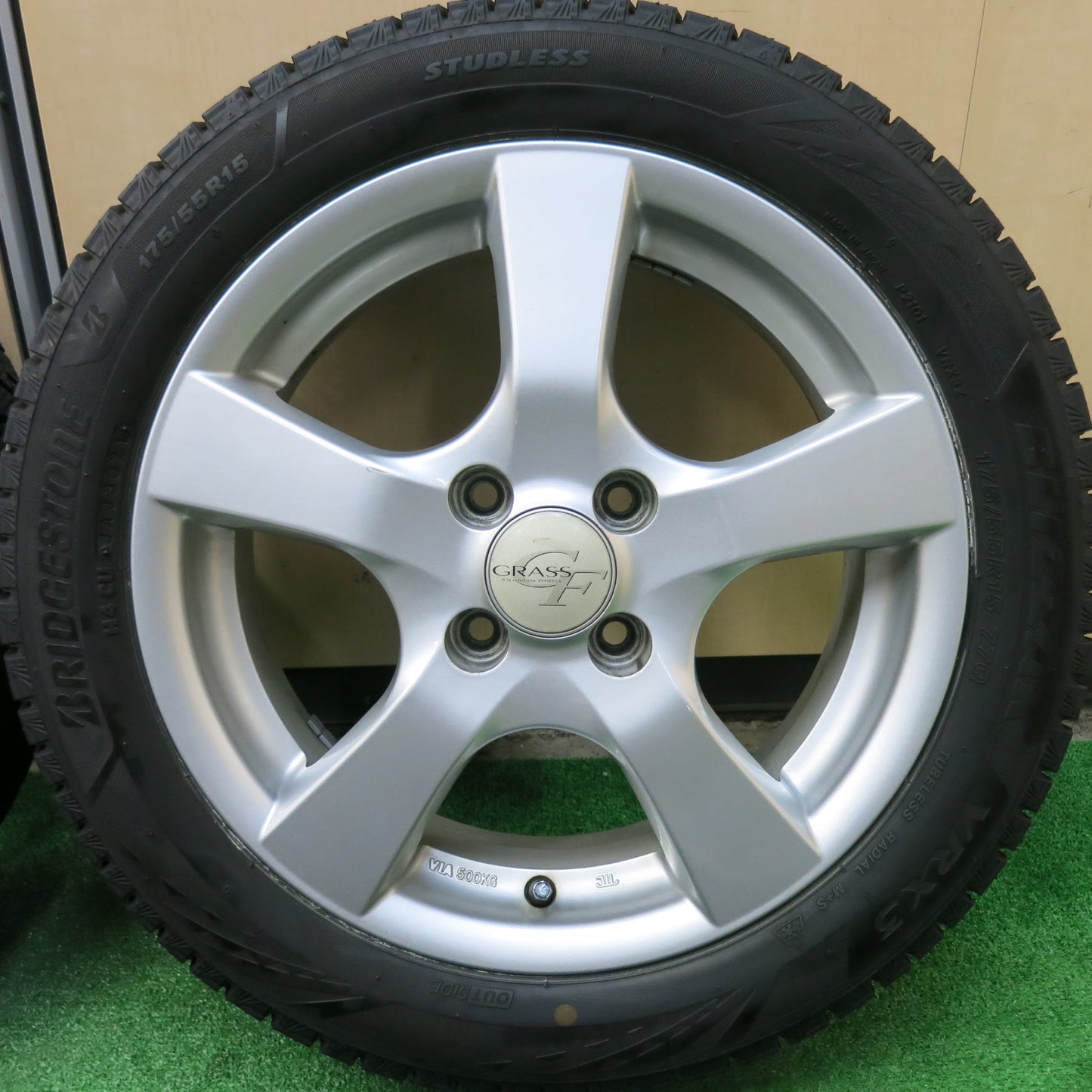 [送料無料]バリ溝！21年！9.5分★三菱 アイ 145/65R15 175/55R15 スタッドレス ブリヂストン ブリザック VRX3 GRASS GF グラス 15インチ PCD100/4H★3042501ヒス