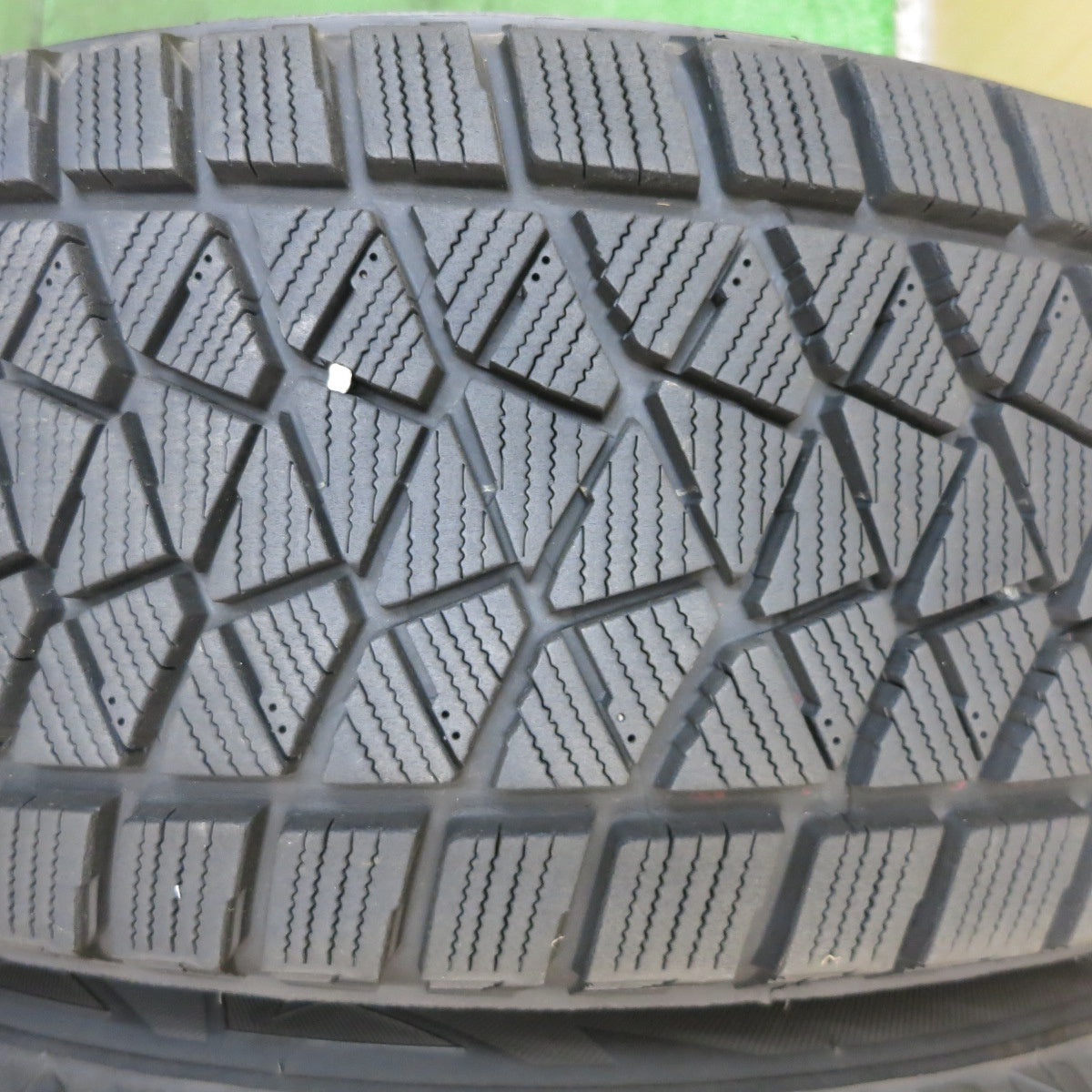 *送料無料* バリ溝！キレイ！8.5分★スタッドレス 225/65R17 ブリヂストン ブリザック DM-V2 WAREN ヴァーレン 17インチ PCD114.3/5H★4020905KKス