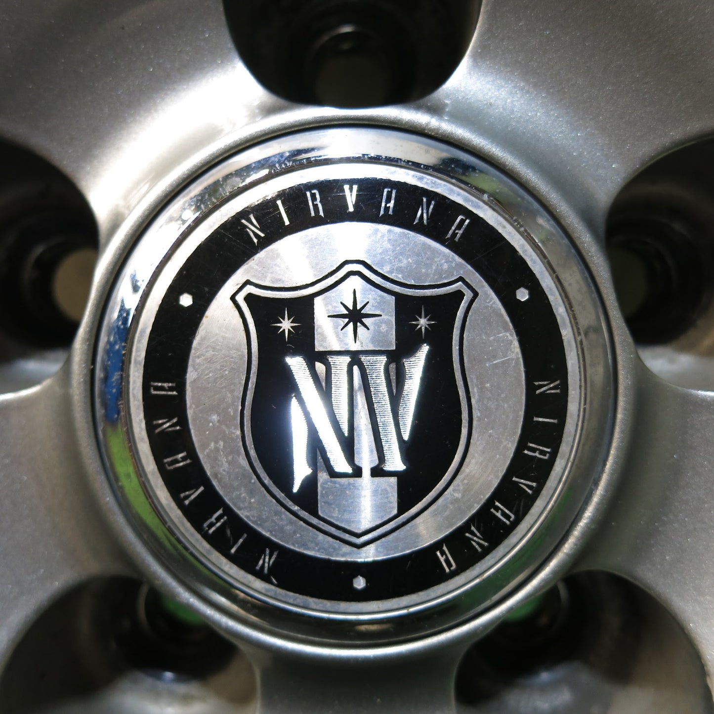 [送料無料]バリ溝！19年！9分★スタッドレス 225/60R17 ブリヂストン ブリザック DM-V3 NIRVANA NV ニルバーナ ニルヴァーナ 17インチ PCD100/5H★3041204Hス