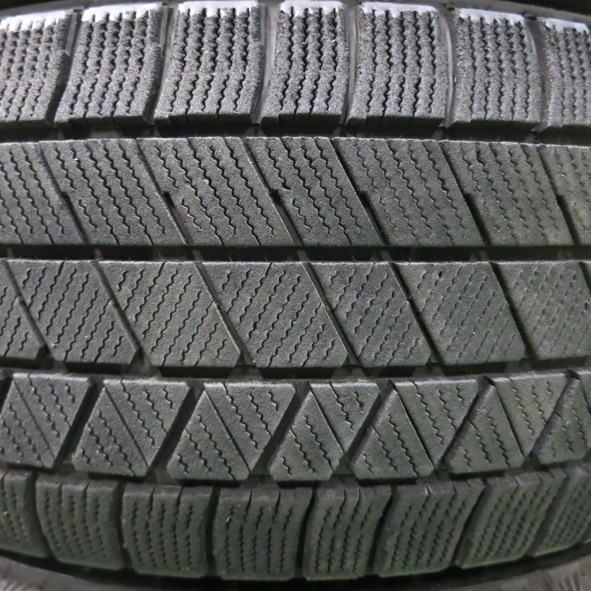 *送料無料*4本価格！21年★スタッドレス 225/60R17 ブリヂストン ブリザック VRX3 タイヤ 17インチ アルファード ヴェルファイア 等★3112005イスタ