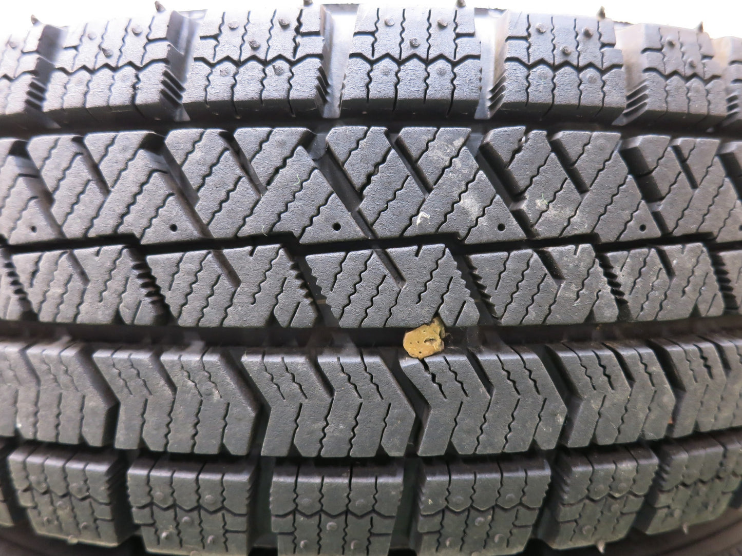 [送料無料]バリ溝！21年！9.5分★スタッドレス 145/80R13 ブリヂストン ブリザック VRX2 スチール ホイール 13インチ PCD100/4H★2121705ヒス