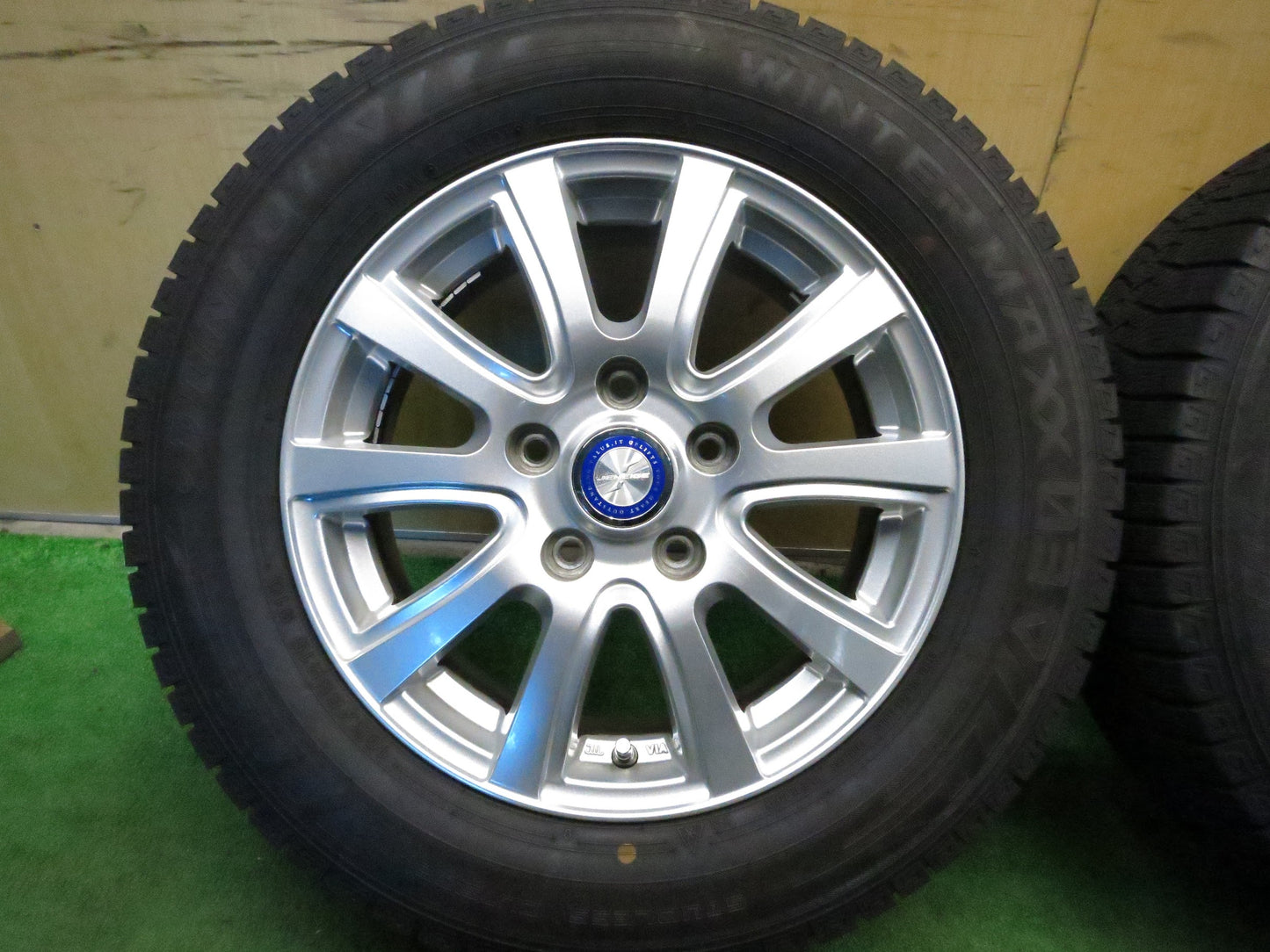 [送料無料]バリ溝！21年！キレイ！9.5分以上★スタッドレス 195/65R15 ダンロップ ウインターマックス03 JENEIGE 15インチ PCD114.3/5H★3013107Hス