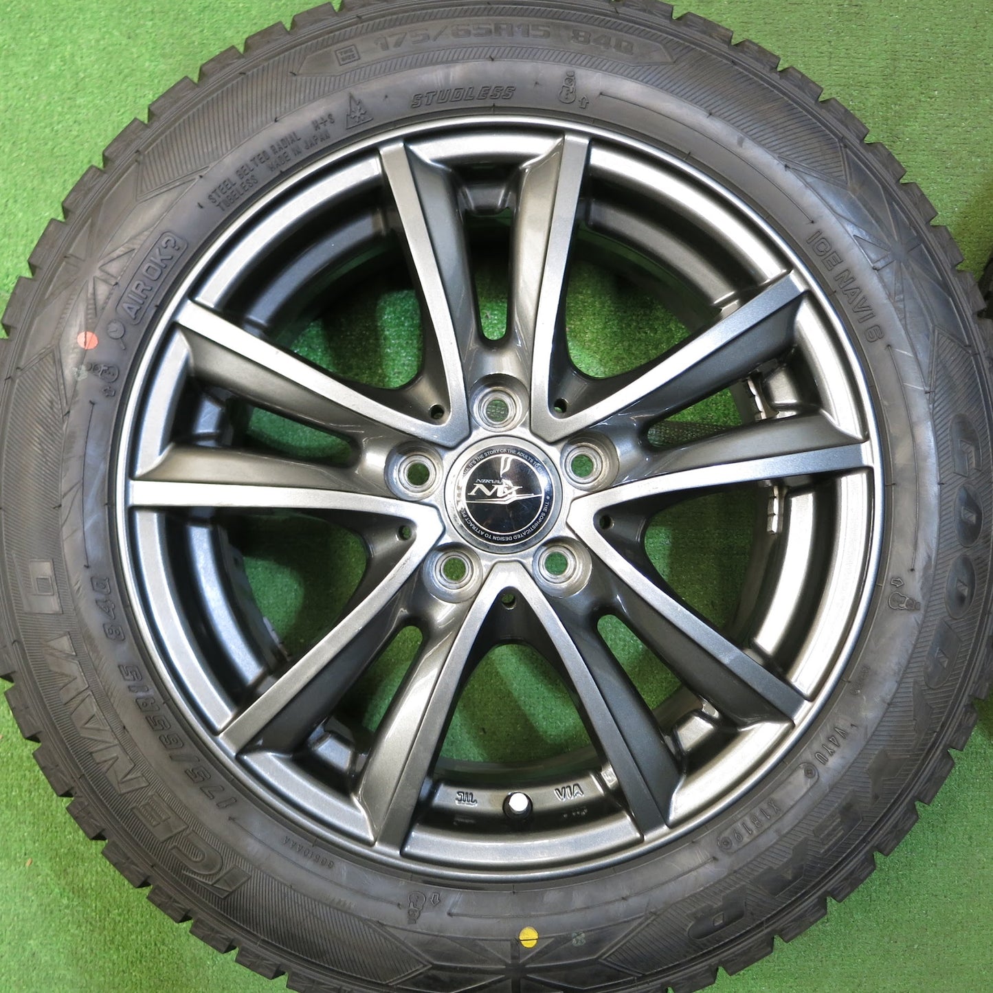 [送料無料]超バリ溝！19年！キレイ！ほぼ10分★スタッドレス 175/65R15 グッドイヤー アイスナビ6 NIRVANA NV ニルバーナ 15インチ PCD100/5H★3062008Hス