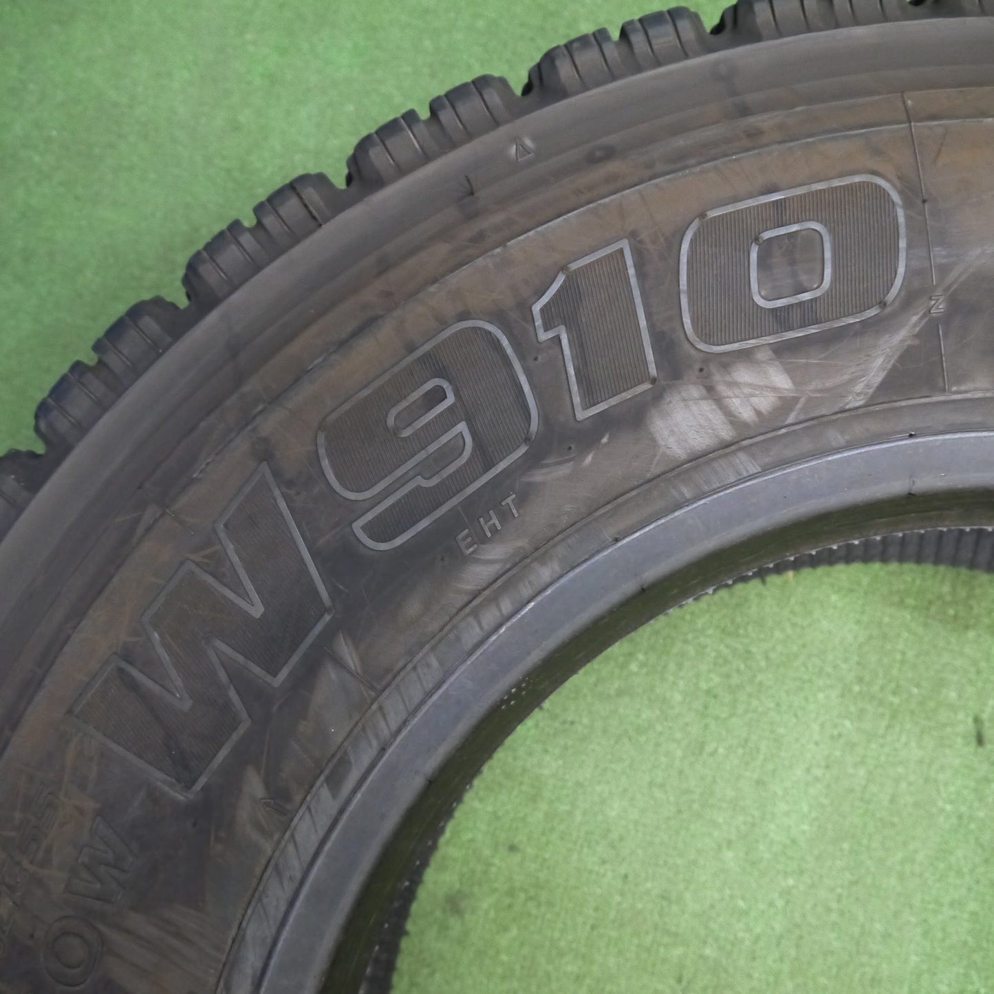 [送料無料]4本価格！22年★トラック タイヤ 225/80R17.5 123/122L スタッドレス ブリヂストン W910 17.5インチ★3050302クスタ