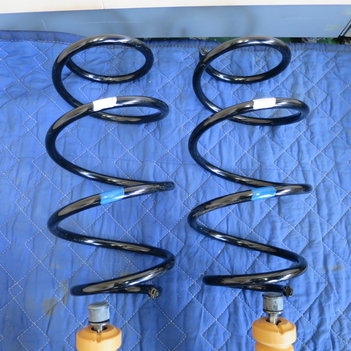 送料無料] 新車外し☆トヨタ 20系 アルファード 純正 サスペンション