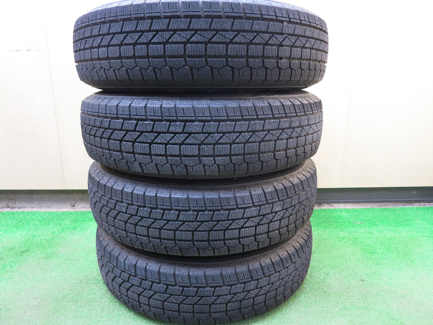 [送料無料]超バリ溝！20年！ほぼ10分★スタッドレス 175/80R15 ケンダ KR36 アイステック ネオ スチール ホイール 15インチ PCD114.3/5H★3011805ヒス