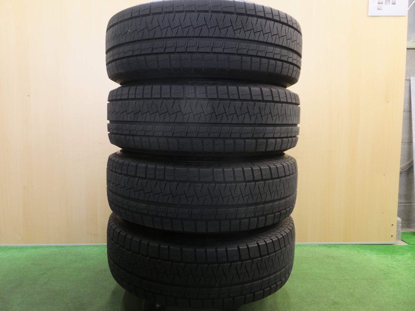 [送料無料]バリ溝！ほぼ10分★スタッドレス 日産 純正 225/65R17 ピレリ アイスアシンメトリコ プラス 17インチ★9011909スス