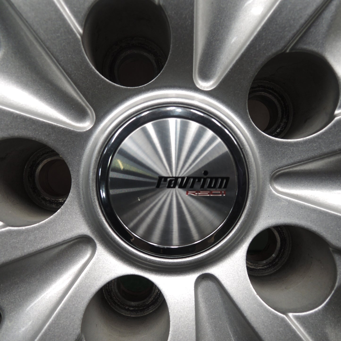 *送料無料* バリ溝！キレイ！9.5分以上★スタッドレス 225/65R17 グッドイヤー アイスナビ SUV ravrion RS01 17インチ PCD114.3/5H★4030203HAス