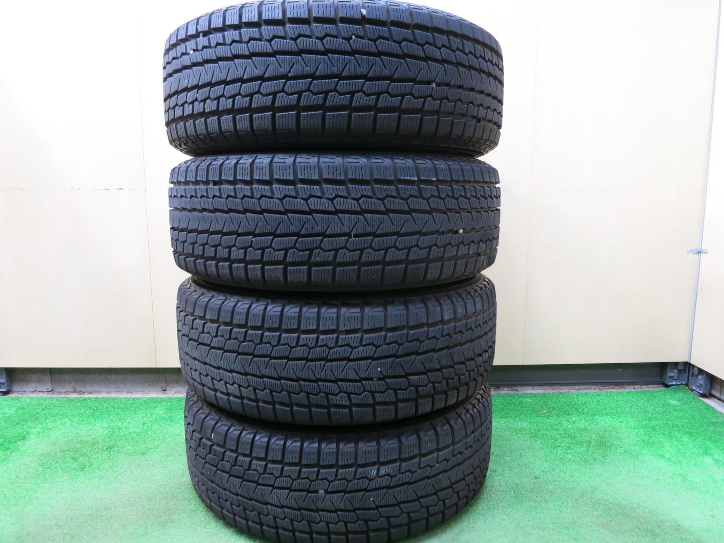 [送料無料]バリ溝！9.5分★ボルボ 等 BORBET 235/60R18 スタッドレス ヨコハマ アイスガード G075 ボルベット 18インチ PCD108/5H★3011005ヒス
