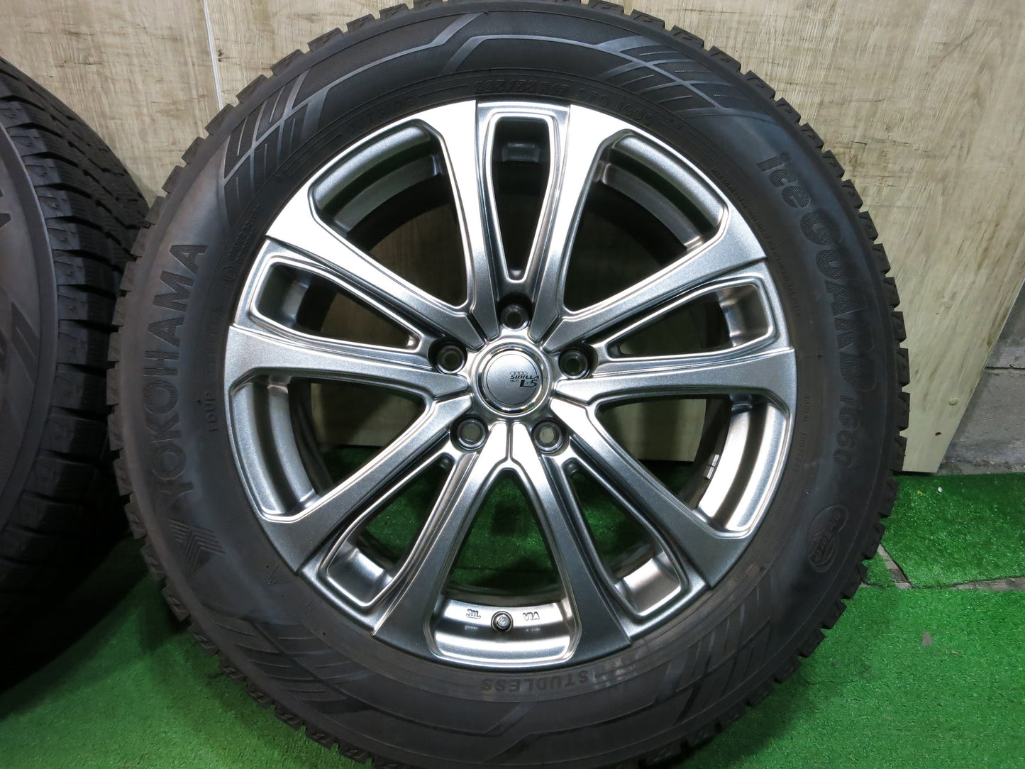 [送料無料]バリ溝！キレイ！9.5分以上★スタッドレス 225/55R17 ヨコハマ アイスガード iG60 SIBILLA NEXT L-5 シビラ 17インチ PCD114.3/5H★2120201Hス