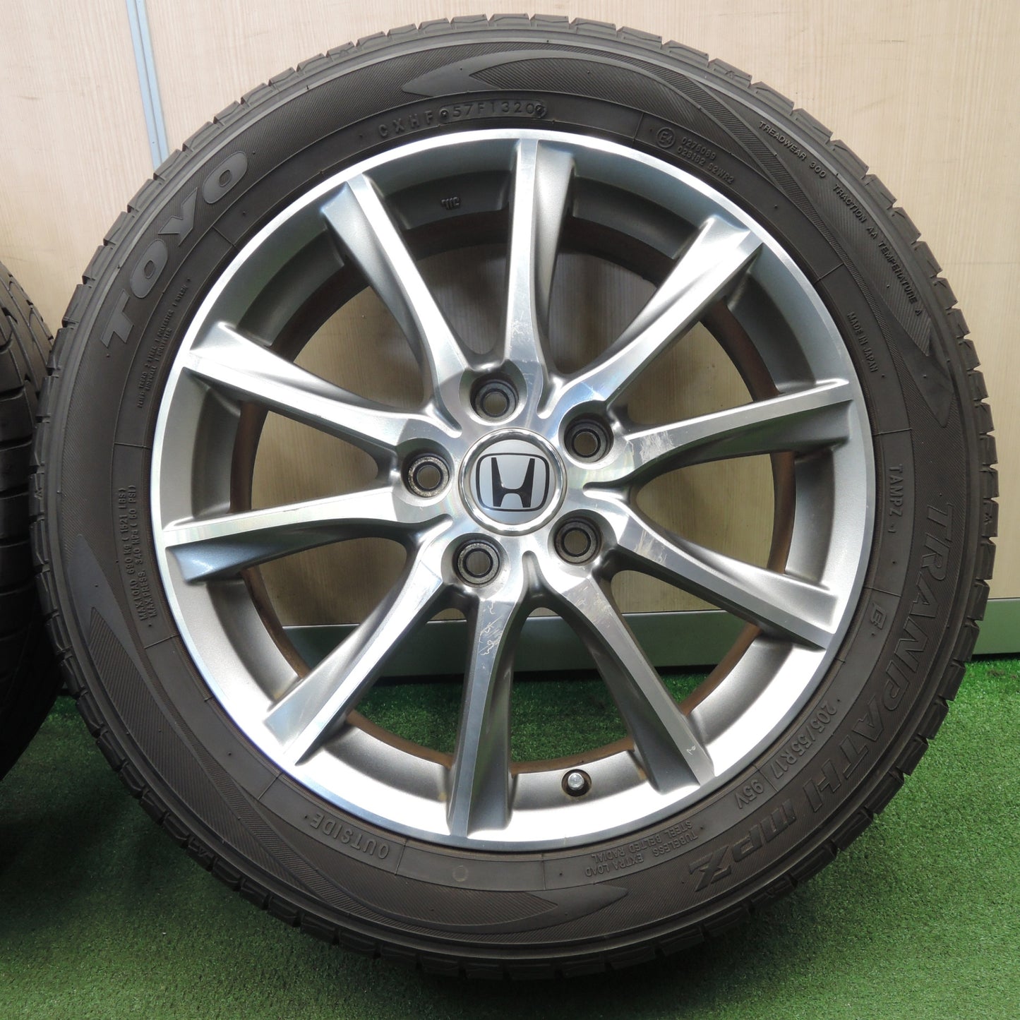 *送料無料* バリ溝！20年！9分★ホンダ ストリーム 純正 205/55R17 トーヨー トランパス MPZ 17インチ PCD114.3/5H★4030804NJノ