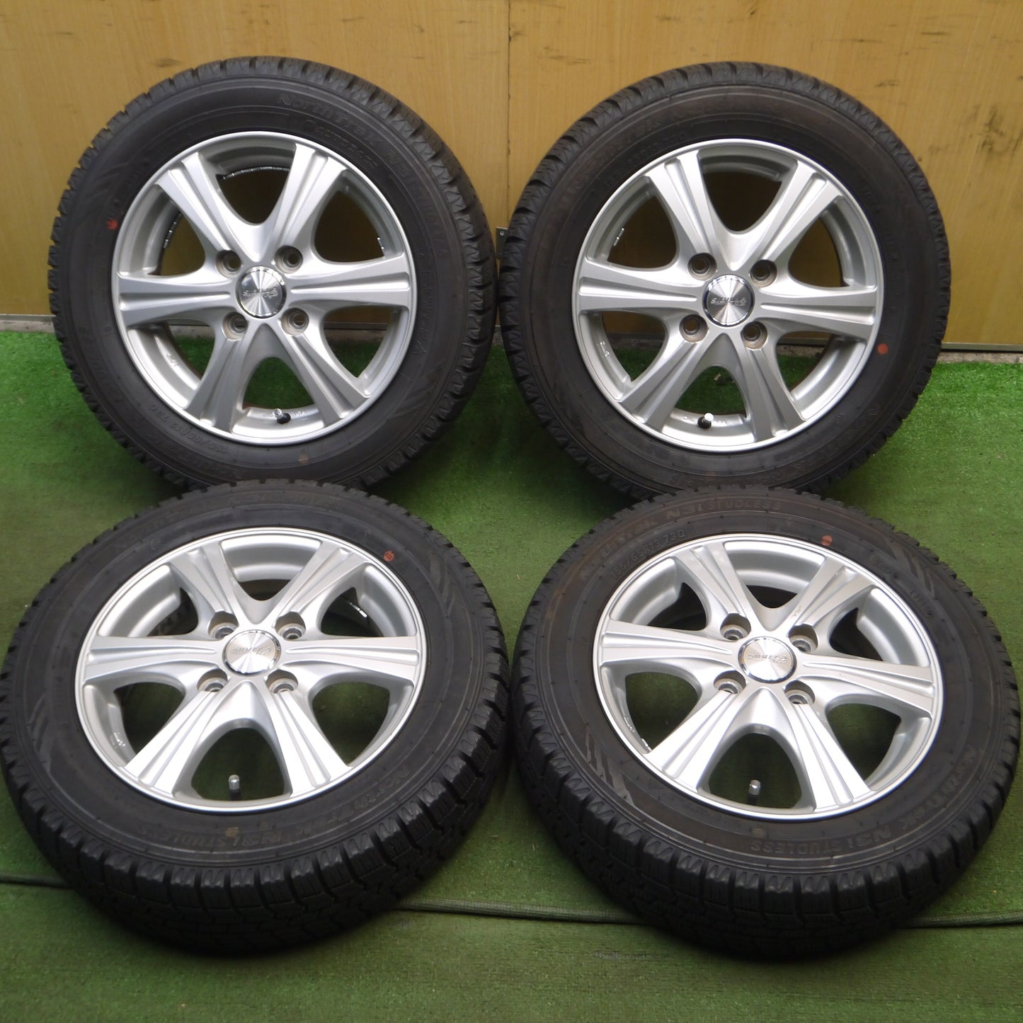 *送料無料*バリ溝！ほぼ10分★スタッドレス 155/65R13 オートバックス ノーストレック N3i SIBILLA RZ シビラ 13インチ PCD100/4H★4011012KKス