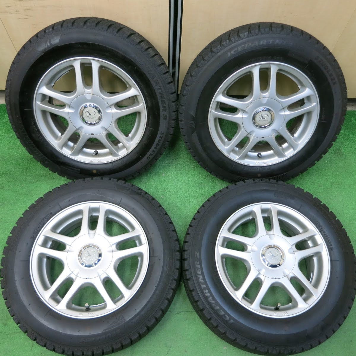 送料無料]バリ溝！20年！ほぼ10分☆スタッドレス 175/70R14