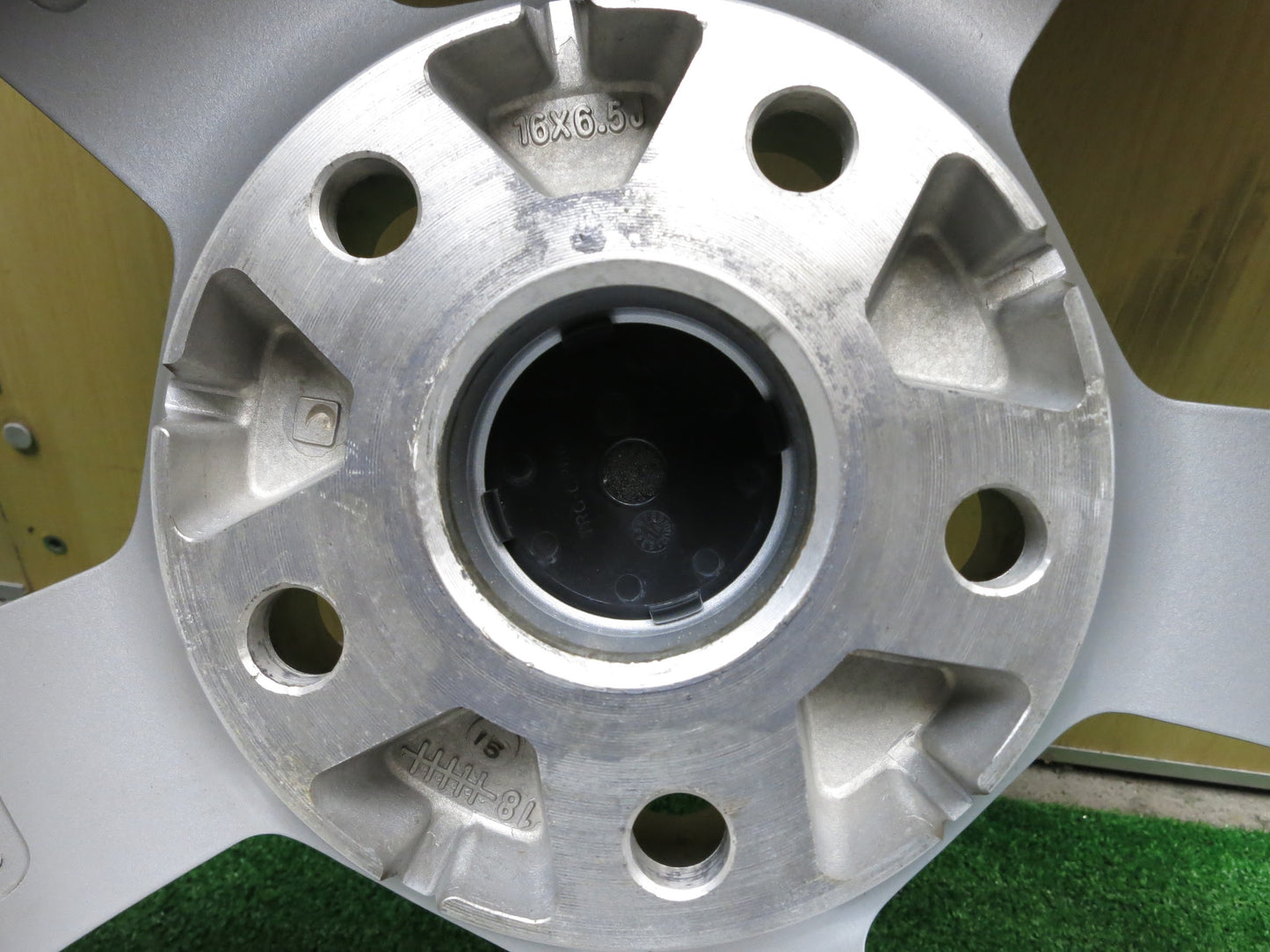 [送料無料]超バリ溝！18年！キレイ！ほぼ10分★アウディ ワーゲン 等 205/55R16 スタッドレス ダンロップ ウインターマックス WM01 TRG PCD112/5H★2112309Hス