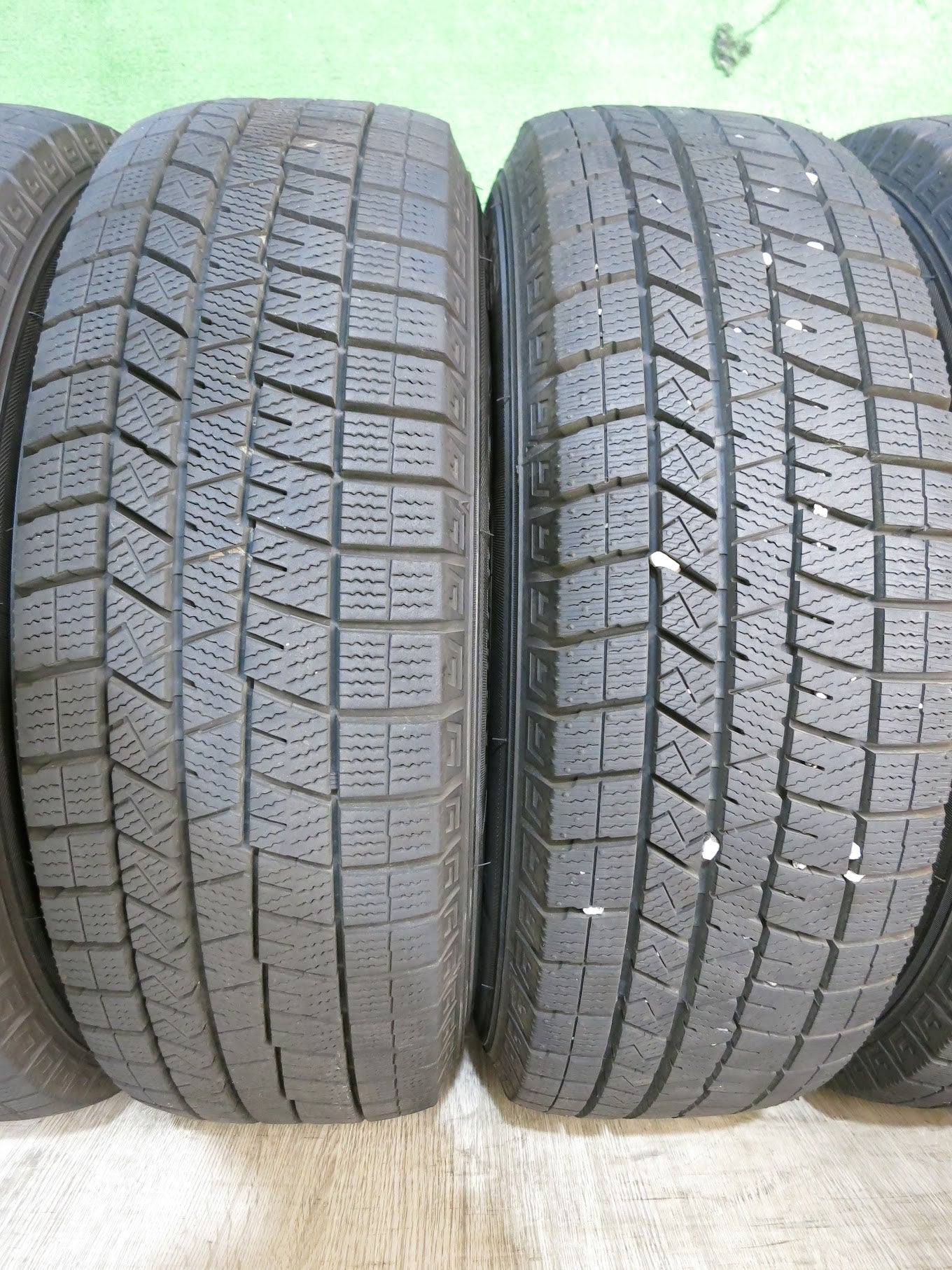 [送料無料]バリ溝！20年！キレイ！ほぼ10分★スタッドレス 185/70R14 ダンロップ ウインターマックス 03 AGA 14インチ PCD100/5H★2113002Hス