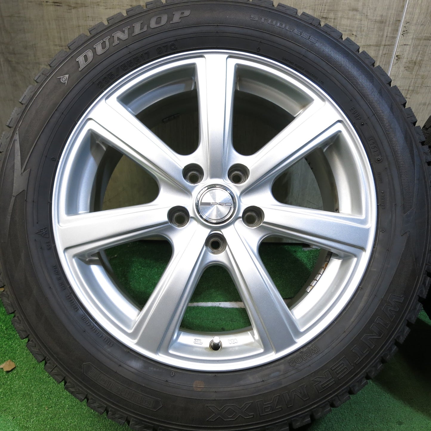 [送料無料]バリ溝！19年！キレイ！9.5分★スタッドレス 225/55R17 ダンロップ ウインターマックス WM02 PRD 社外 アルミ 17インチ PCD114.3/5H★3042815Hス