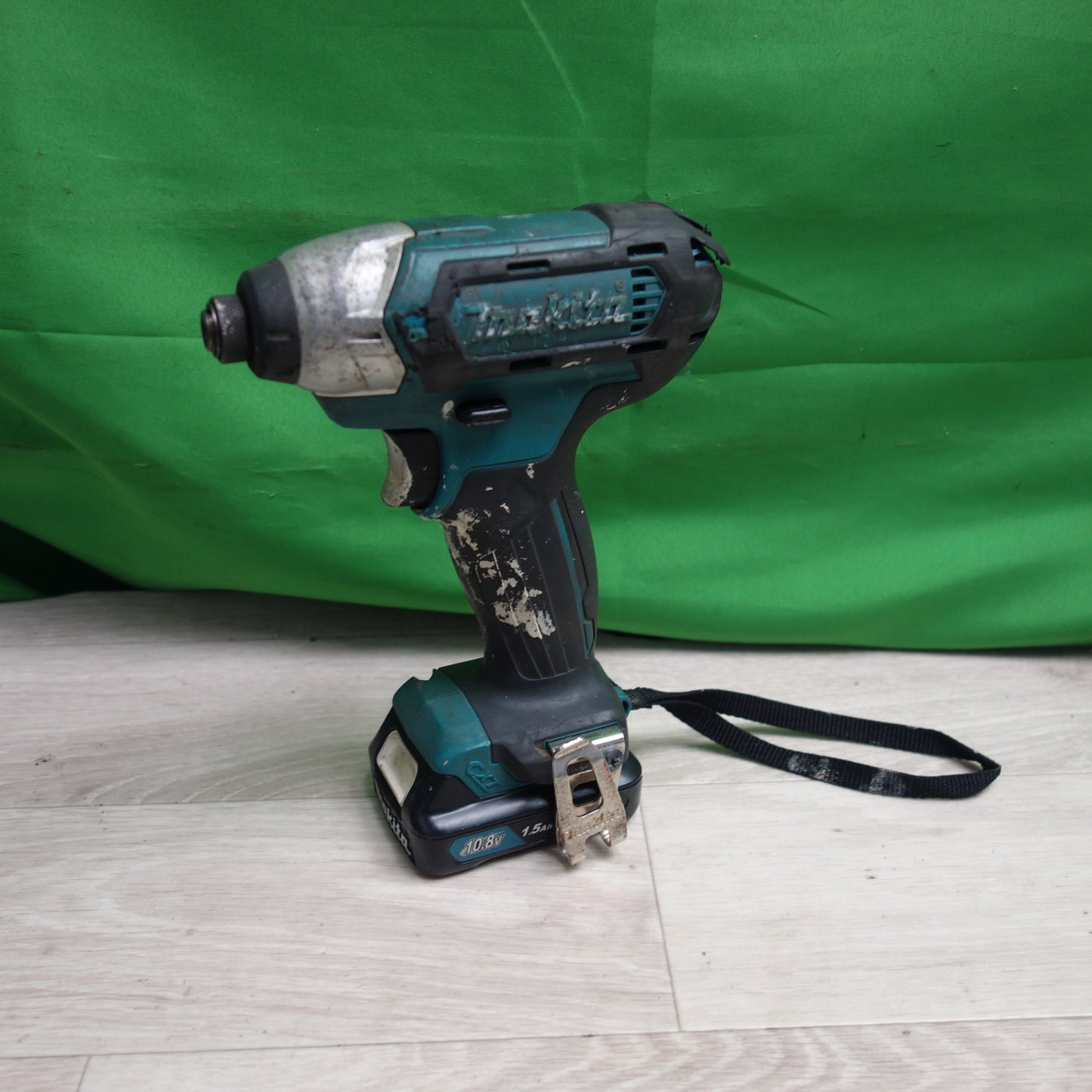 [送料無料] バッテリ2個付き☆makita マキタ 充電式インパクトドライバ TD110DSHX 10.8V 1.5Ah バッテリ BL1015 DIY 電動 工具☆