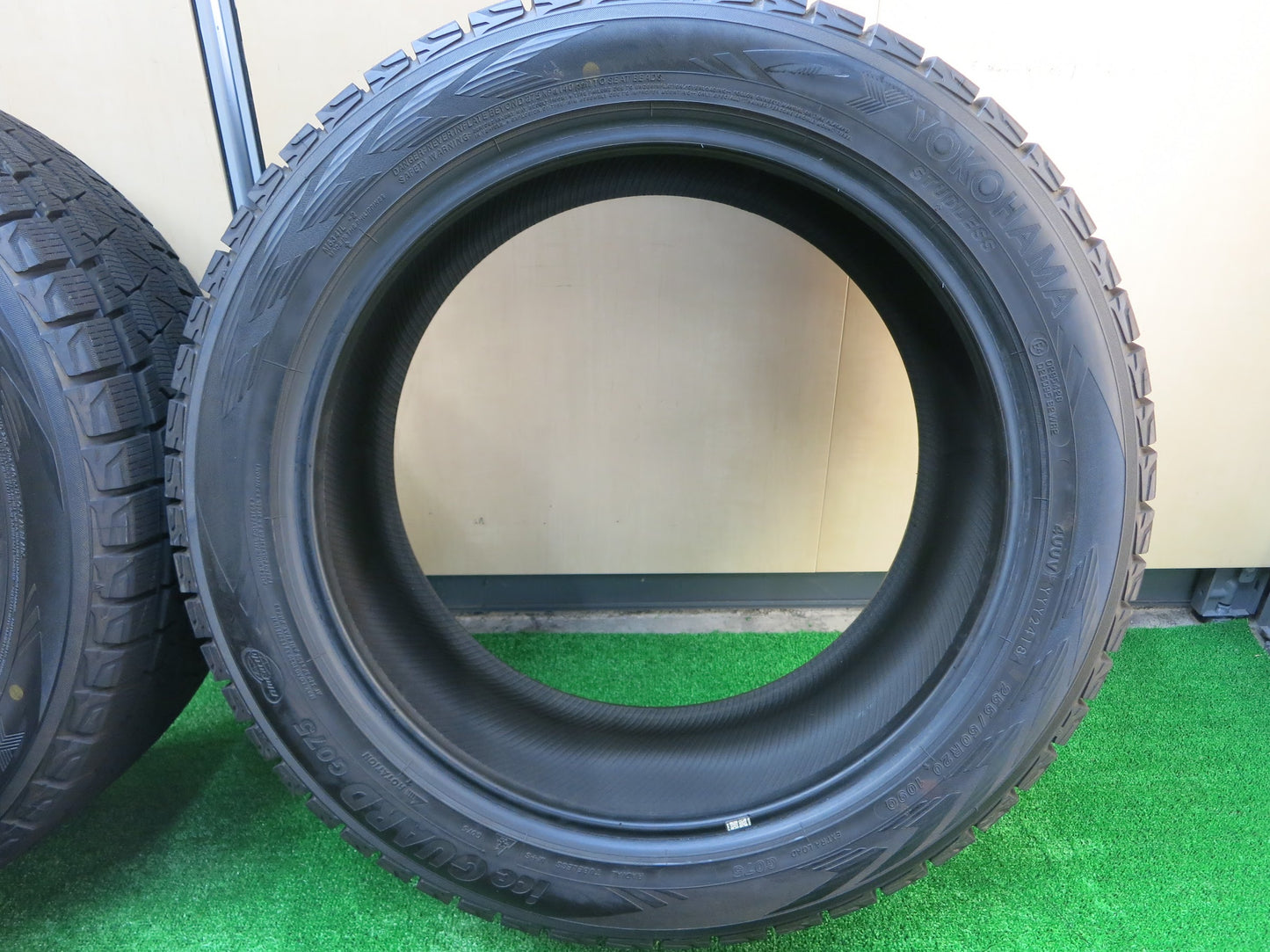 [送料無料]ほぼ未使用！18年★スタッドレス 255/50R20 ヨコハマ アイスガード G075 タイヤ 20インチ ムラーノ エクスプローラー レンジローバー 等★2100405ヒスタ