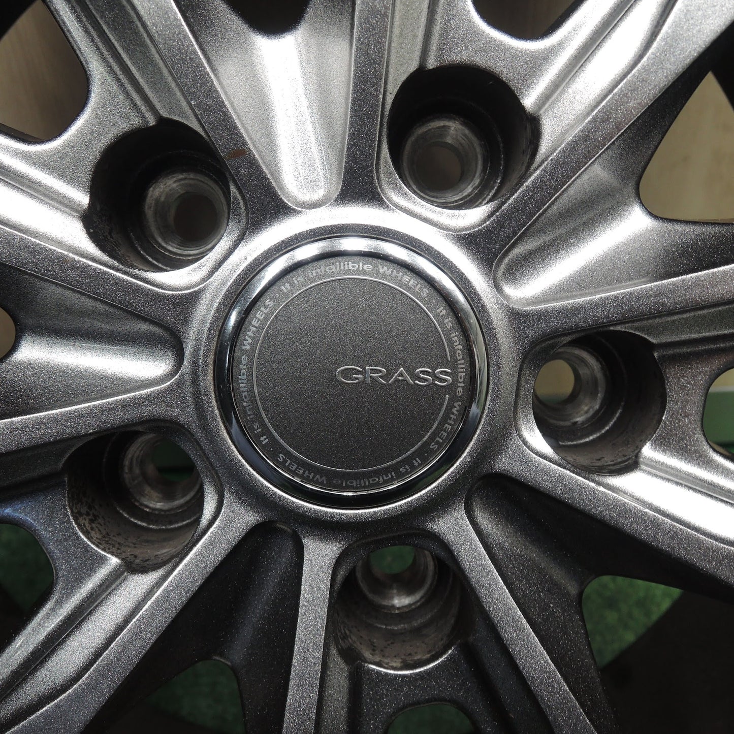 [送料無料]バリ溝！19年！キレイ！9.5分★スタッドレス 215/50R17 ヨコハマ アイスガード iG50 プラス GRASS グラス 17インチ PCD114.3/5H★3111302NJス