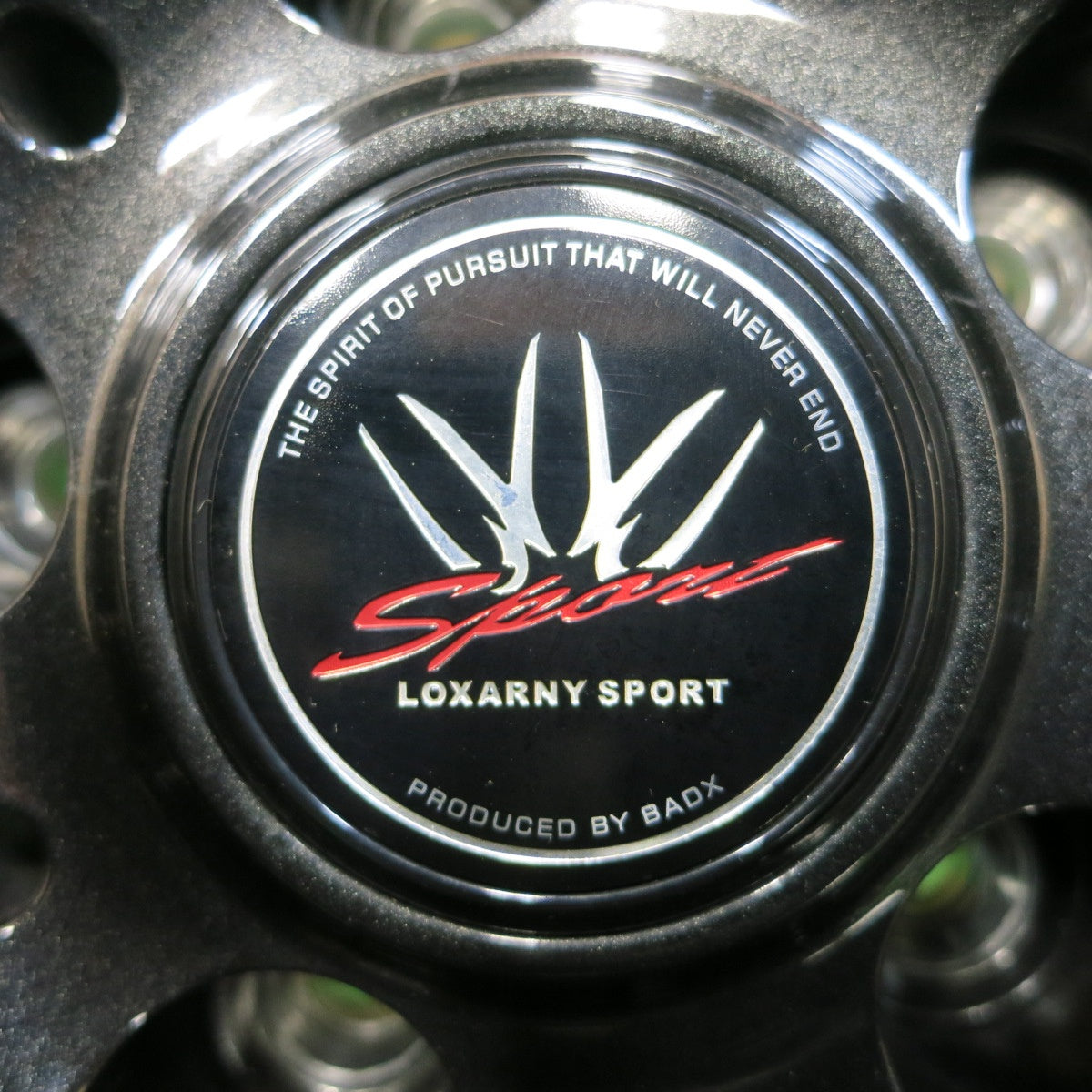 *送料無料* バリ溝！22年！キレイ！9.5分★スタッドレス 225/65R17 ネクセン ウィンガード アイス SUV LOXARNY SPORT BADX ロクサーニ PCD114.3/5H★4022009イス