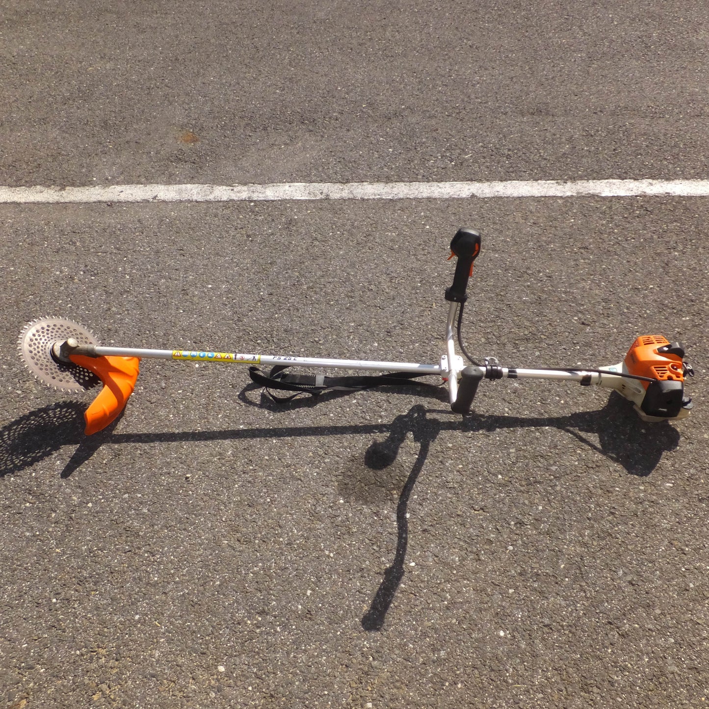 *送料無料*岐阜発 ジャンク★スチール STIHL 刈払機 両手ハンドル FS25C★