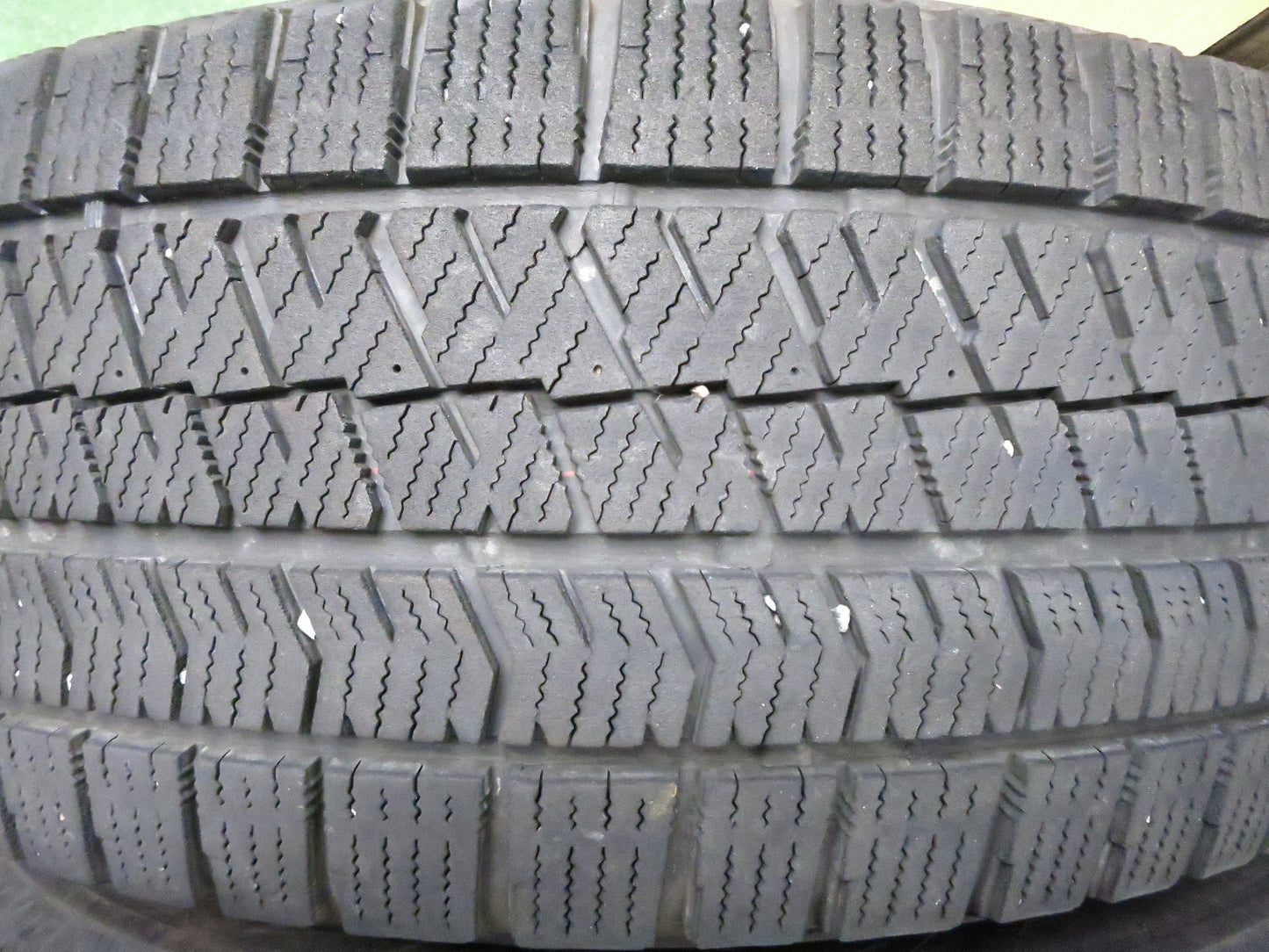[送料無料]4本価格★EEP ジープ レネゲード 純正 215/65R16 スタッドレス ブリヂストン ブリザック VRX2 16インチ PCD110/5H★3021704Hス