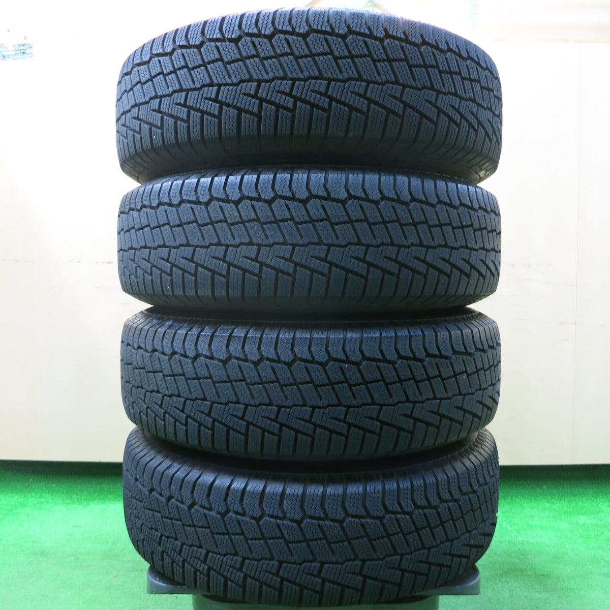 *送料無料*バリ溝！22年！キレイ！ほぼ10分★スタッドレス 175/70R14 コンチネンタル ノースコンタクト NC6 AQUA アクア 14インチ PCD100/4H★3121308イス