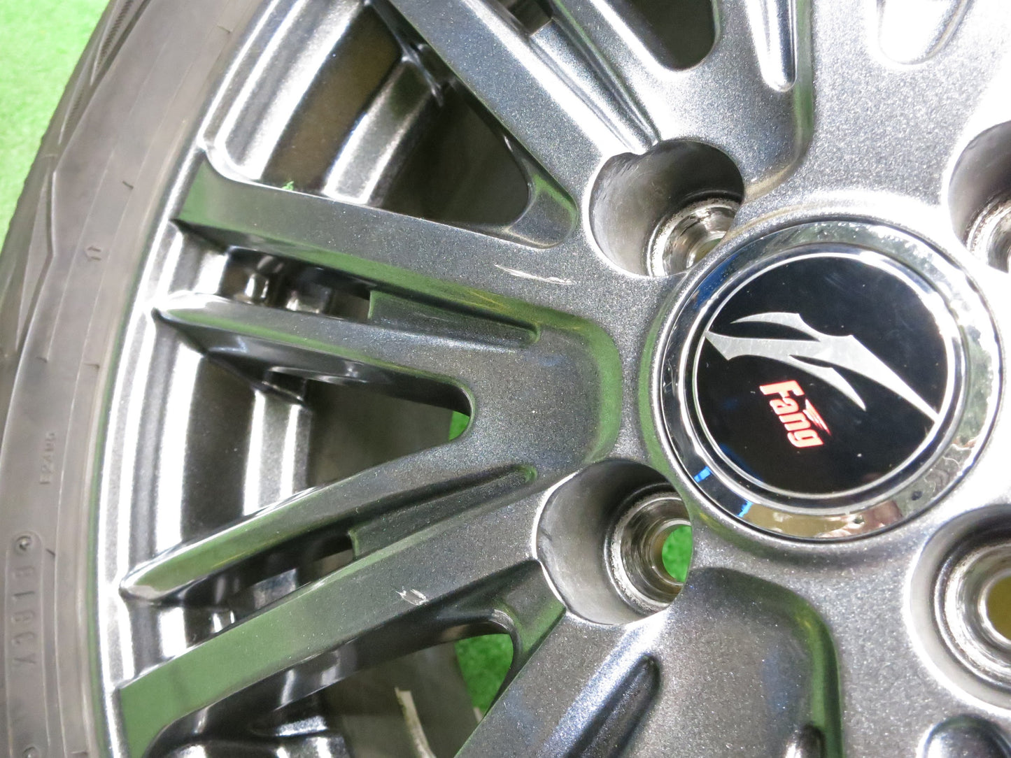 [送料無料]バリ溝！18年！キレイ！ほぼ10分★スタッドレス 175/65R15 ダンロップ ウインターマックス WM01 Fang ファング 15インチ PCD100/4H★2121301Hス