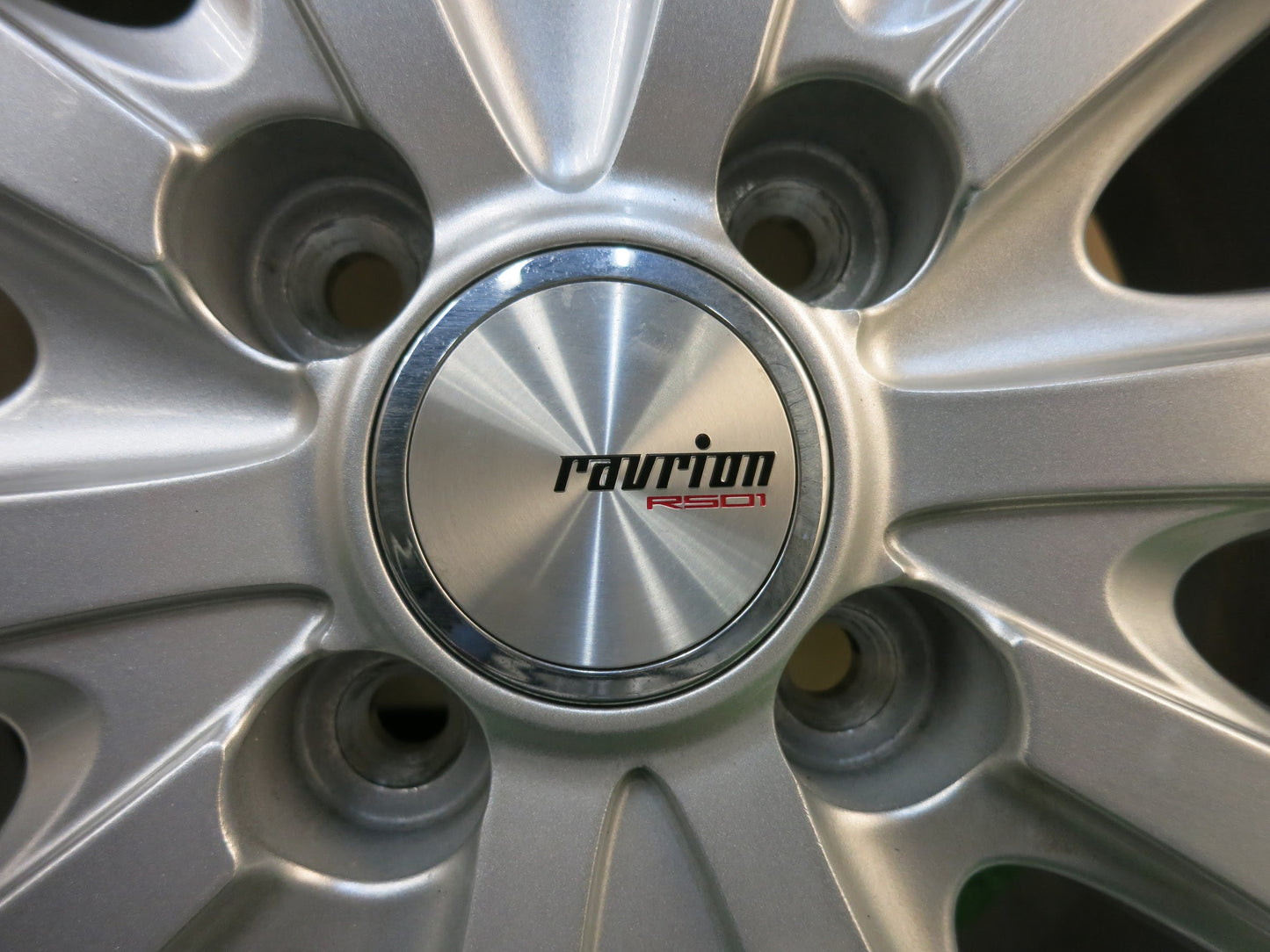 [送料無料]超バリ溝！19年！キレイ！ほぼ10分★スタッドレス 175/65R15 グッドイヤー アイスナビ6 ravrion RS01 ラブリオン 15インチ PCD100/4H★3022203ヒス