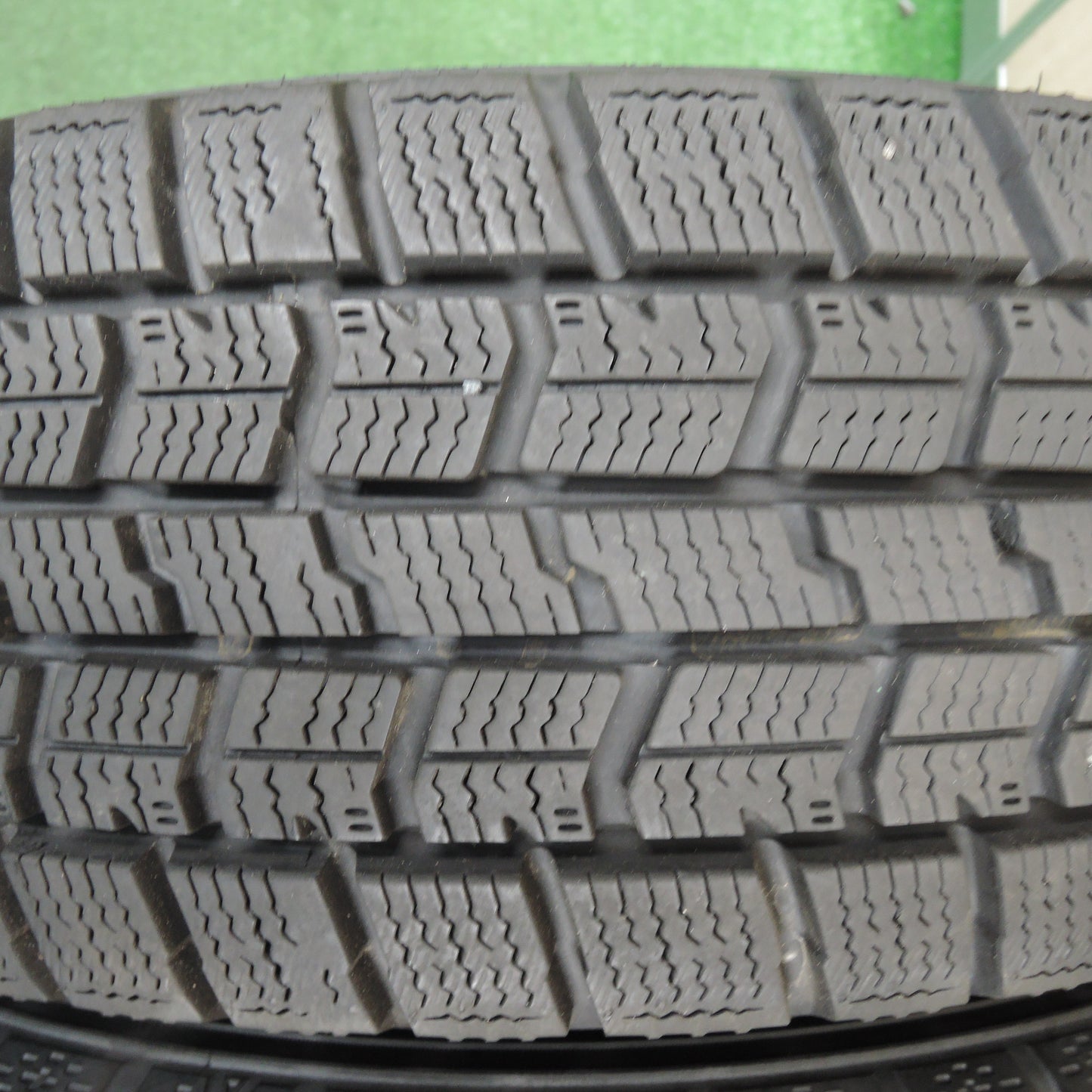 *送料無料*バリ溝！21年！キレイ！9.5分★スタッドレス 165/65R15 グッドイヤー アイスナビ7 SCHNEIDER MiD シュナイダー PCD100/4H★4010907TNス