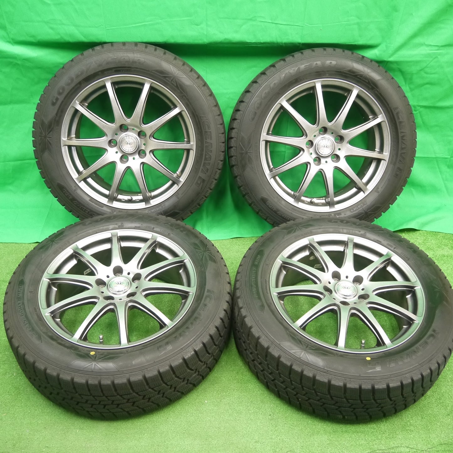 [送料無料]超バリ溝！キレイ！9.5分以上★LOXARNY SPORT BADX 215/60R17 スタッドレス グッドイヤー アイスナビ6 ロクサーニ 17インチ PCD114.3/5H★3062402Iス