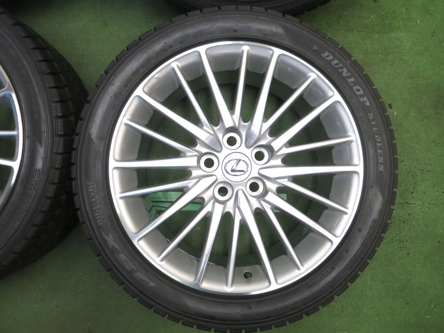 [送料無料]超バリ溝！ほぼ10分★レクサス LS 純正 245/45R19 スタッドレス ダンロップ DSX 19インチ PCD120/5H★0111109ヨス