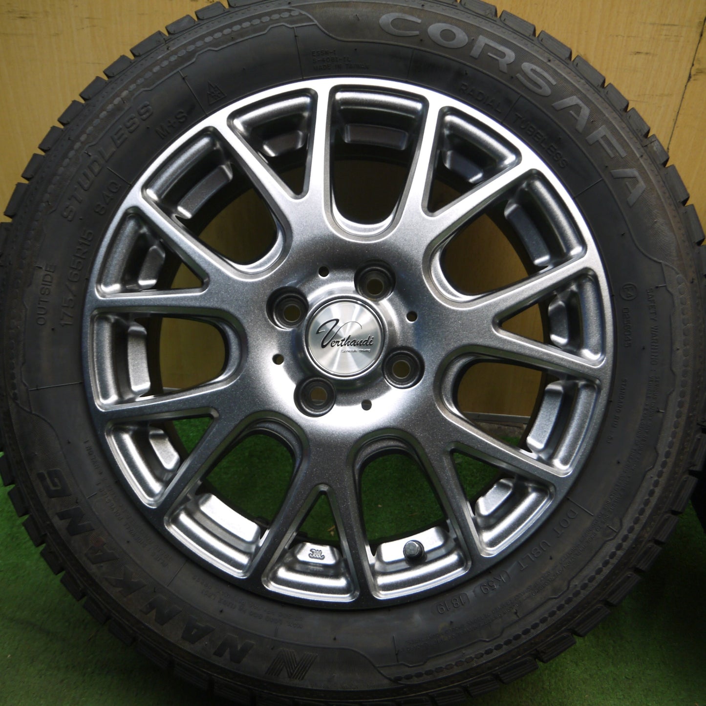 *送料無料*バリ溝！キレイ！9.5分★スタッドレス 175/65R15 ナンカン CORSAFA Verthandi ヴェルザンディ ヴェルサンディ PCD100/4H★4012910Hス