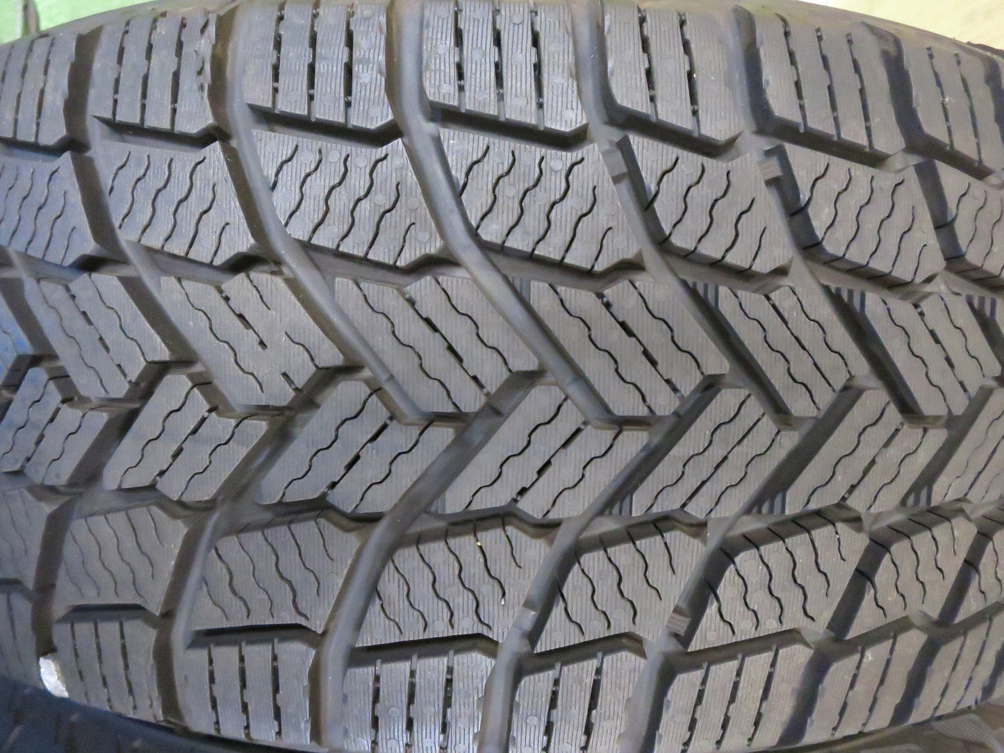 [送料無料]超バリ溝！20年！ほぼ10分★スタッドレス 185/65R15 AGA ミシュラン X-ICE SNOW 15インチ PCD100/5H★3010607Hス