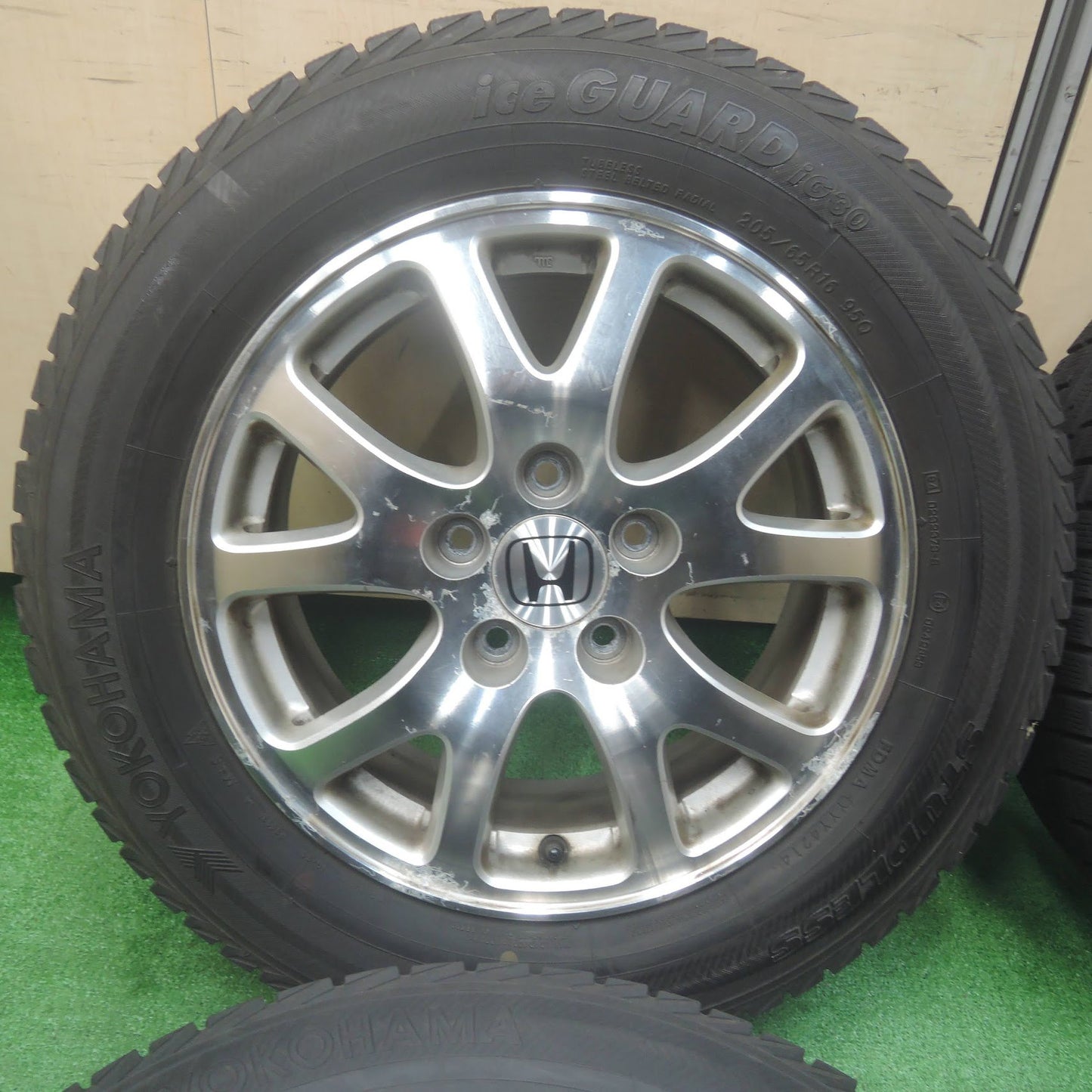 [送料無料] バリ溝！9分★ホンダ オデッセイ 純正 205/65R16 スタッドレス ヨコハマ アイスガード iG30 16インチ PCD114.3/5H★3112811SYス