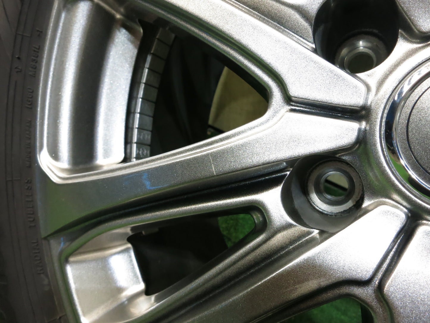 [送料無料]バリ溝！キレイ！9.5分以上★スタッドレス 225/55R17 ヨコハマ アイスガード iG60 SIBILLA NEXT L-5 シビラ 17インチ PCD114.3/5H★2120201Hス