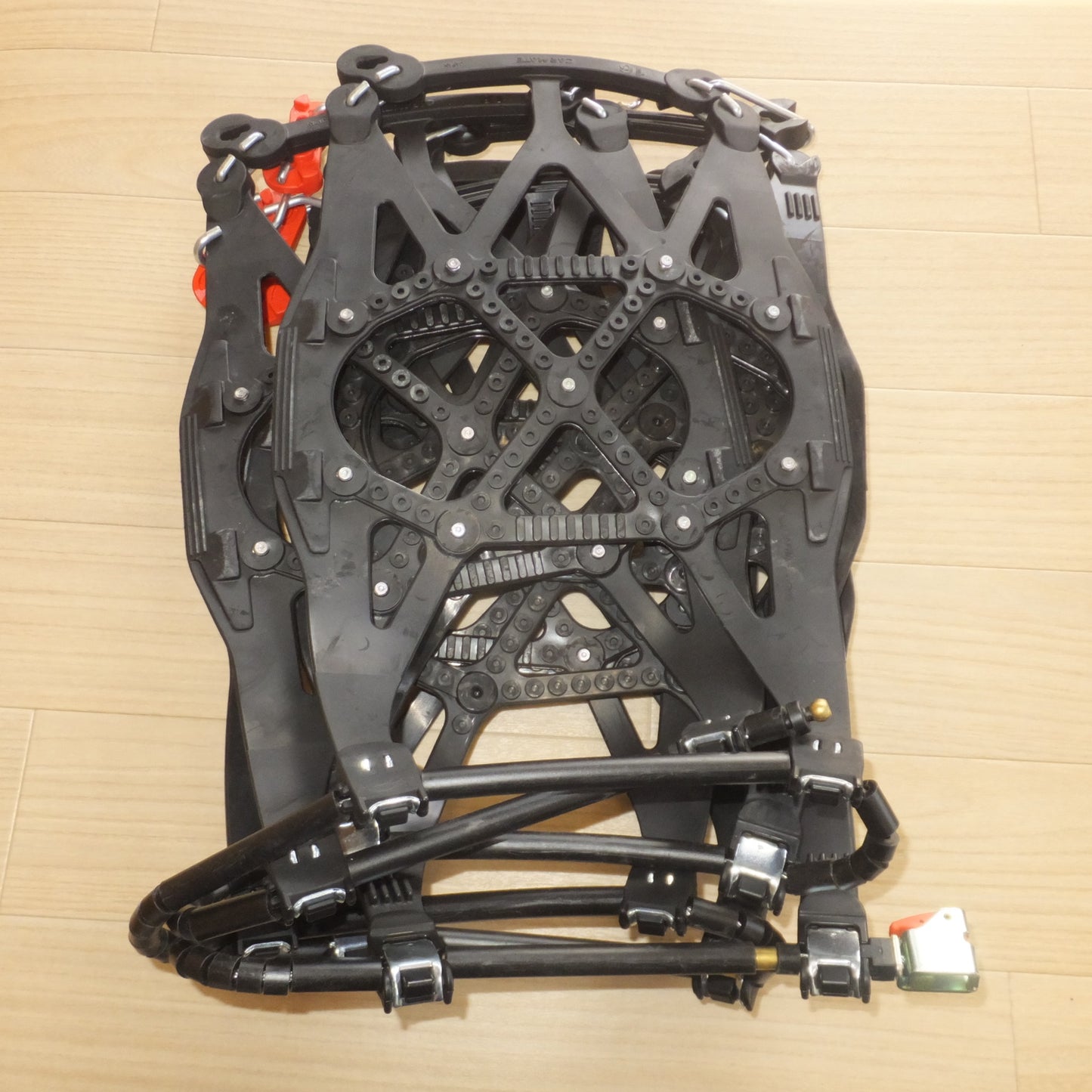 [送料無料] 美品★カーメイト CARMATE バイアスロンクイックイージー BIATHLON QUICK EASY QE16L　非金属チェーン★