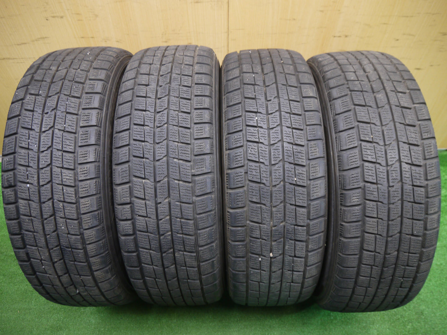 [送料無料]バリ溝！8.5分★トヨタ アルファード 純正 215/60R17 スタッドレス ダンロップ DSX 17インチ PCD114.3/5H エスティマ 等★2080802イス