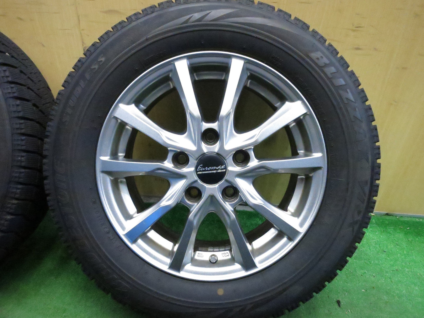 [送料無料]バリ溝！19年！綺麗！9分★スタッドレス 195/65R15 ブリヂストン ブリザック VRX Euromax MANARAY ユーロマックス 15インチ PCD114.3/5H★3020102Hス