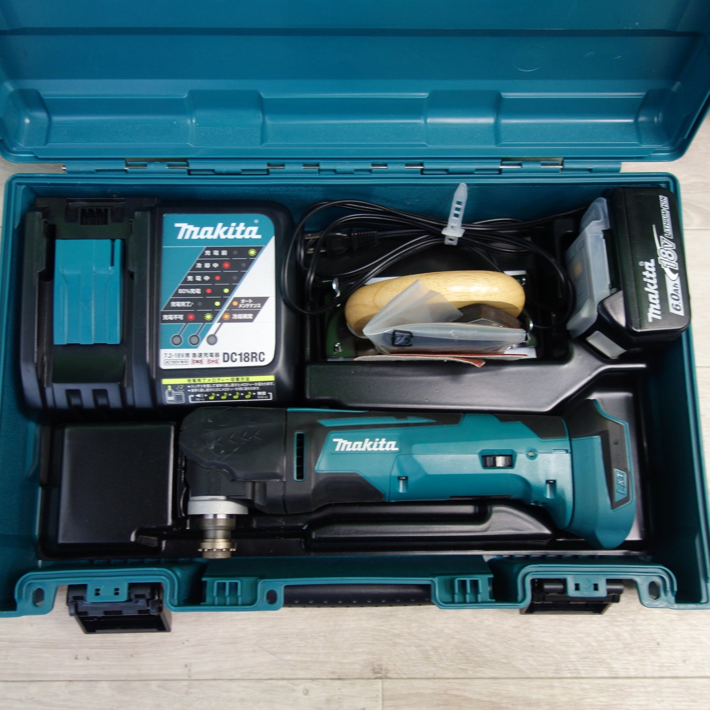 [送料無料] ☆Makita マキタ 充電式 マルチツール TM51DRG 18V/6.0Ah バッテリ1個付 DC18RC 切断 剥離 研削 工具 DIY 大工道具 電動工具☆