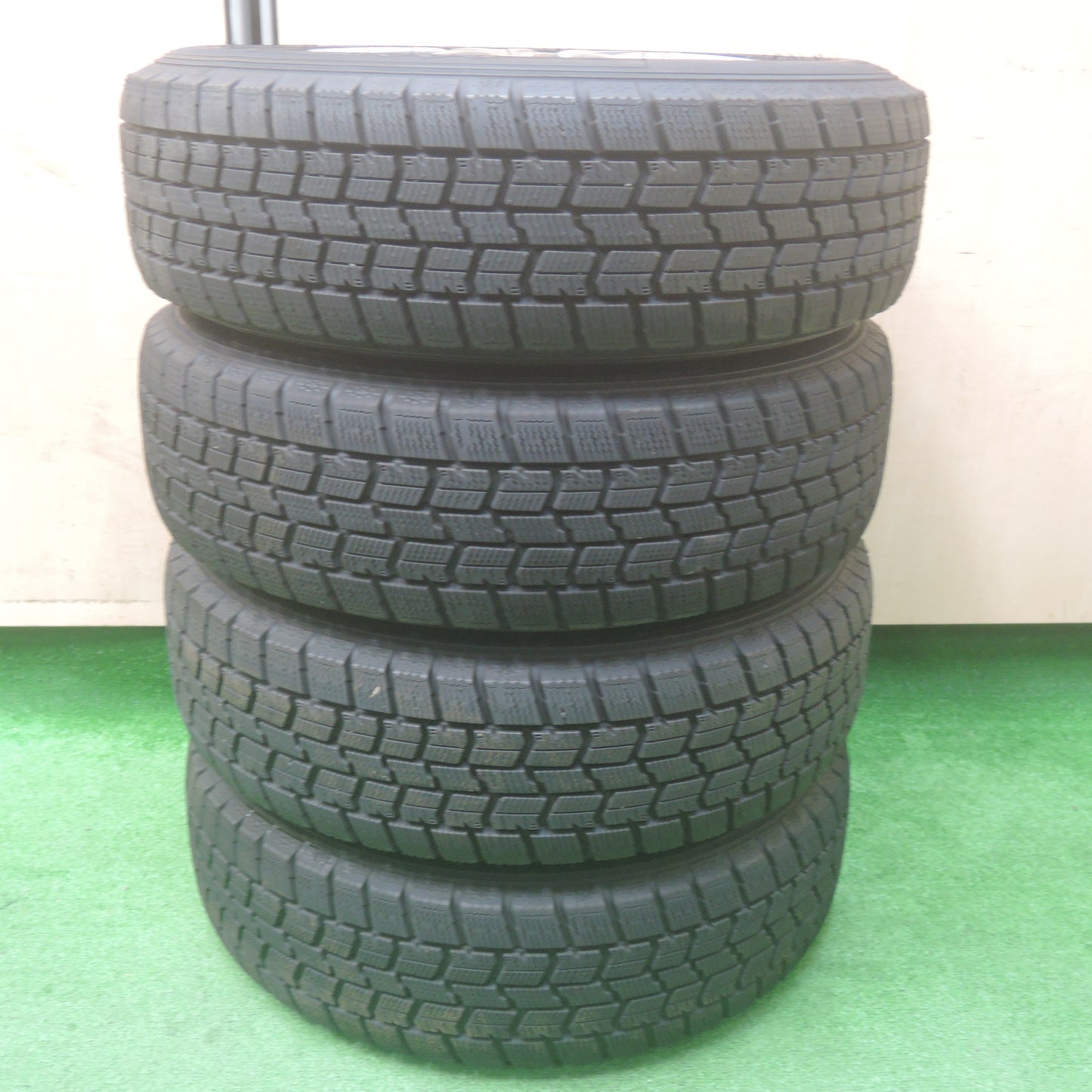 *送料無料*バリ溝！21年！キレイ！ほぼ10分★スタッドレス 165/65R14 グッドイヤー アイスナビ7 SCHNEIDER ATECH シュナイダー 14インチ PCD100/4H★3121306SYス