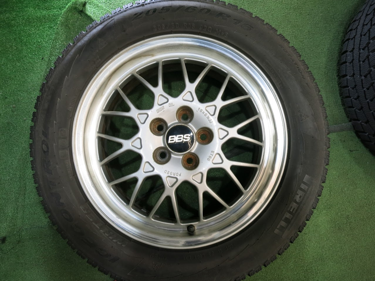 [送料無料]バリ溝！9分★三菱 純正 OP BBS 鍛造 205/60R16 スタッドレス ピレリ アイスコントロール 16インチ PCD100/5H★