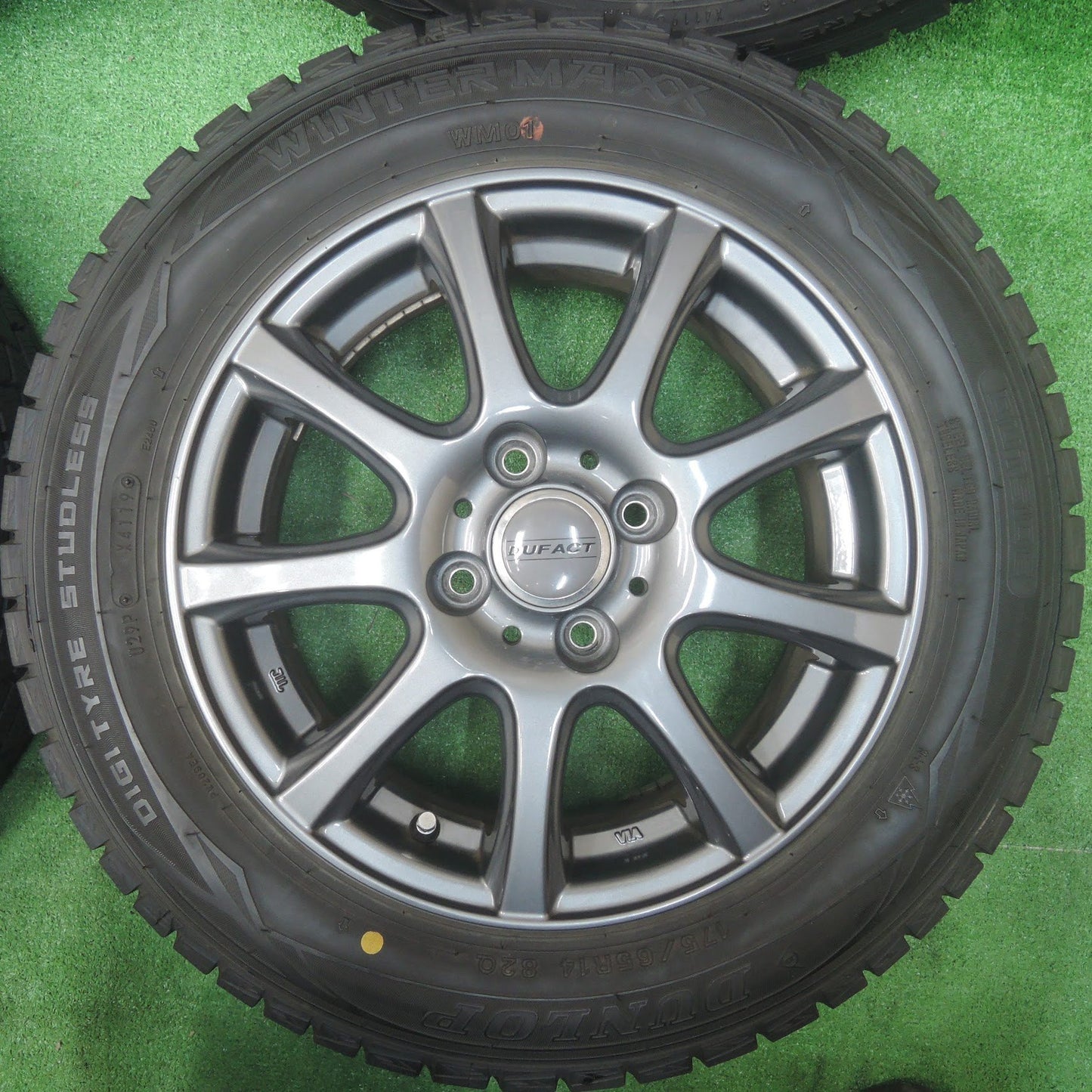 [送料無料] バリ溝！19年！キレイ！9.5分★スタッドレス 175/65R14 ダンロップ ウインターマックス WM01 DUFACT PCD100/4H★3113006SYス